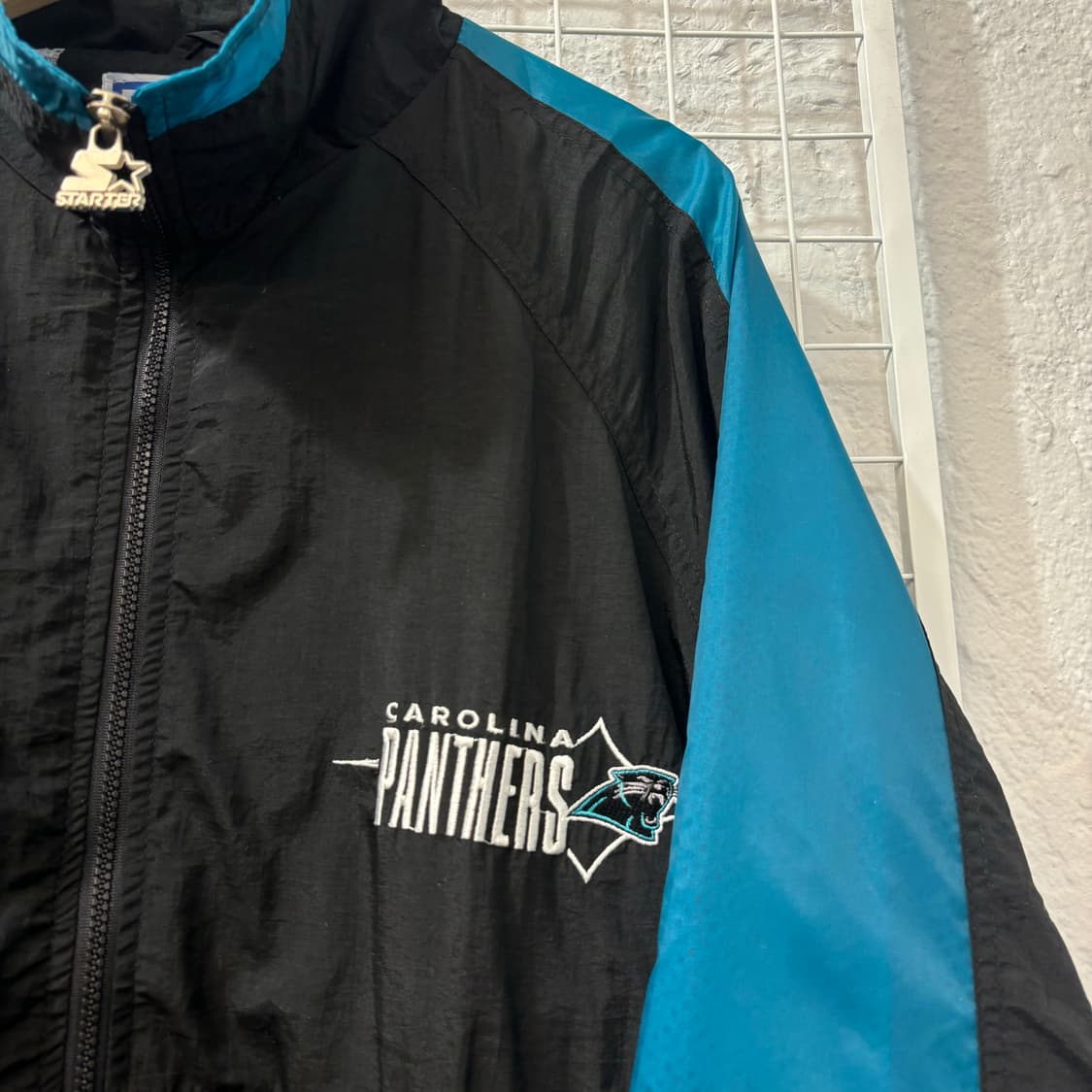 스타터 X NFL 90s 올드스쿨 캐롤라이나 팬서스 바람막이 L 상품이미지5