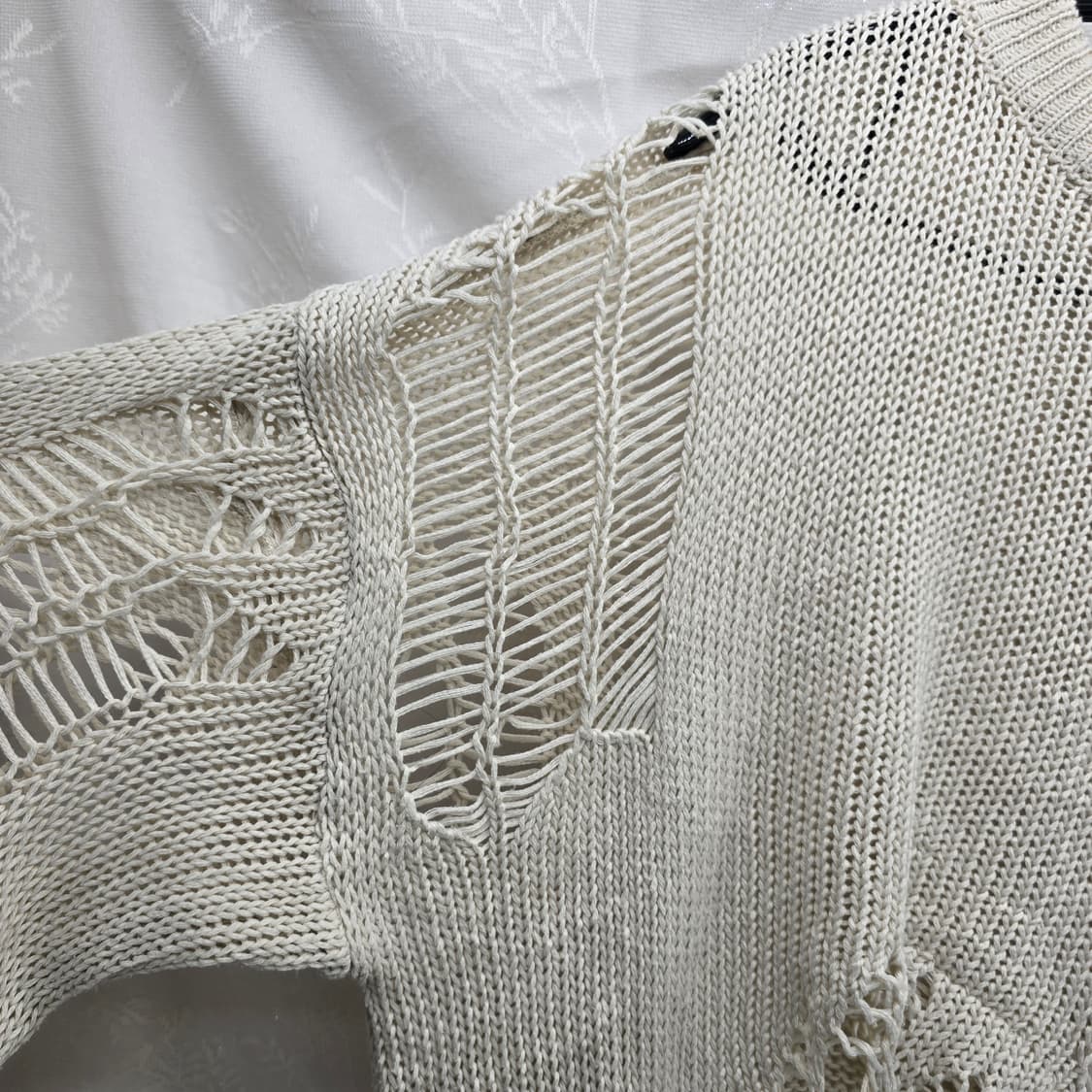 데미지 니트 아이보리 스웨터 상품이미지3