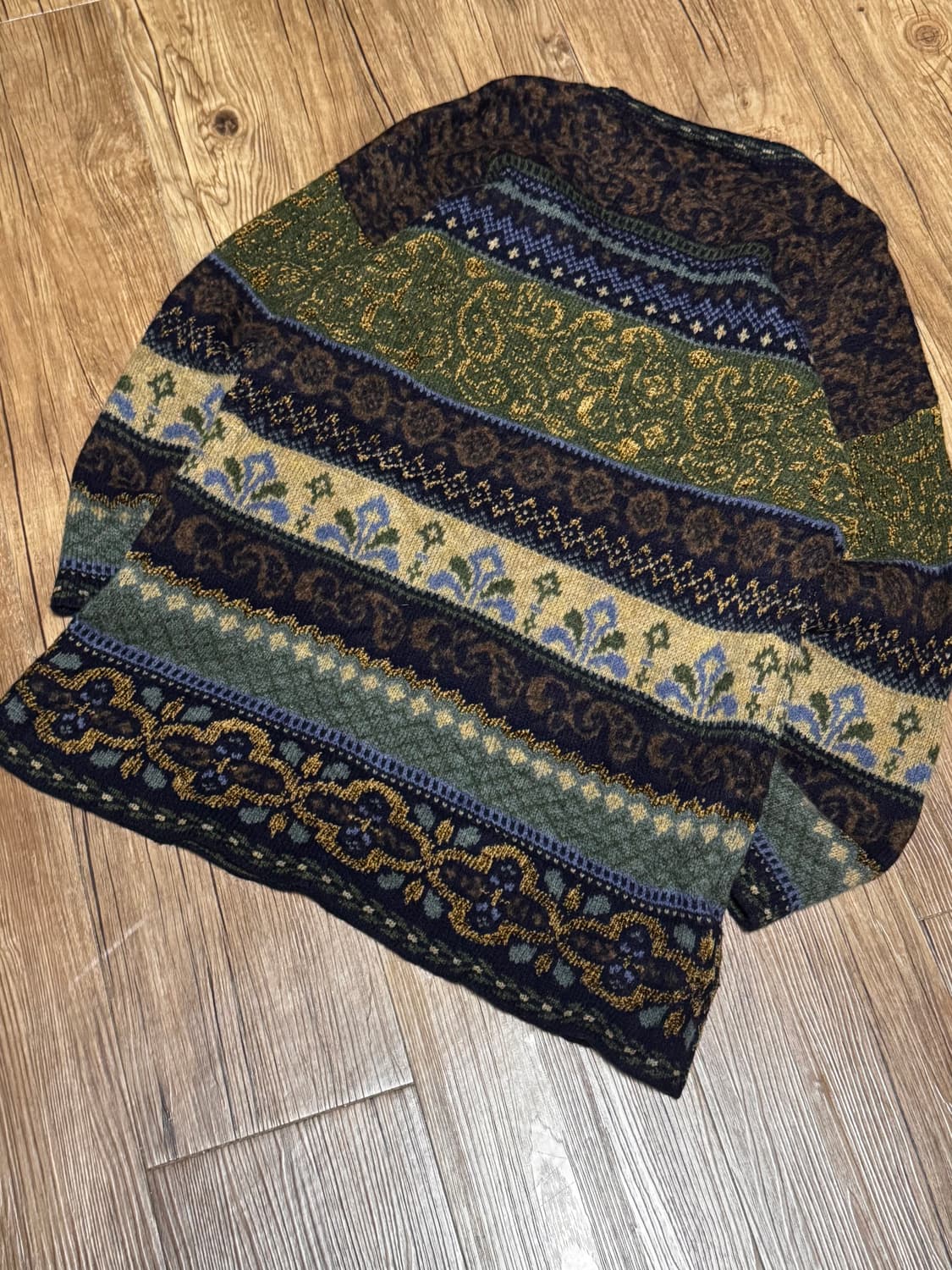 로라애슐리 기하학 패턴 올드머니 니트 스웨터 상품이미지3