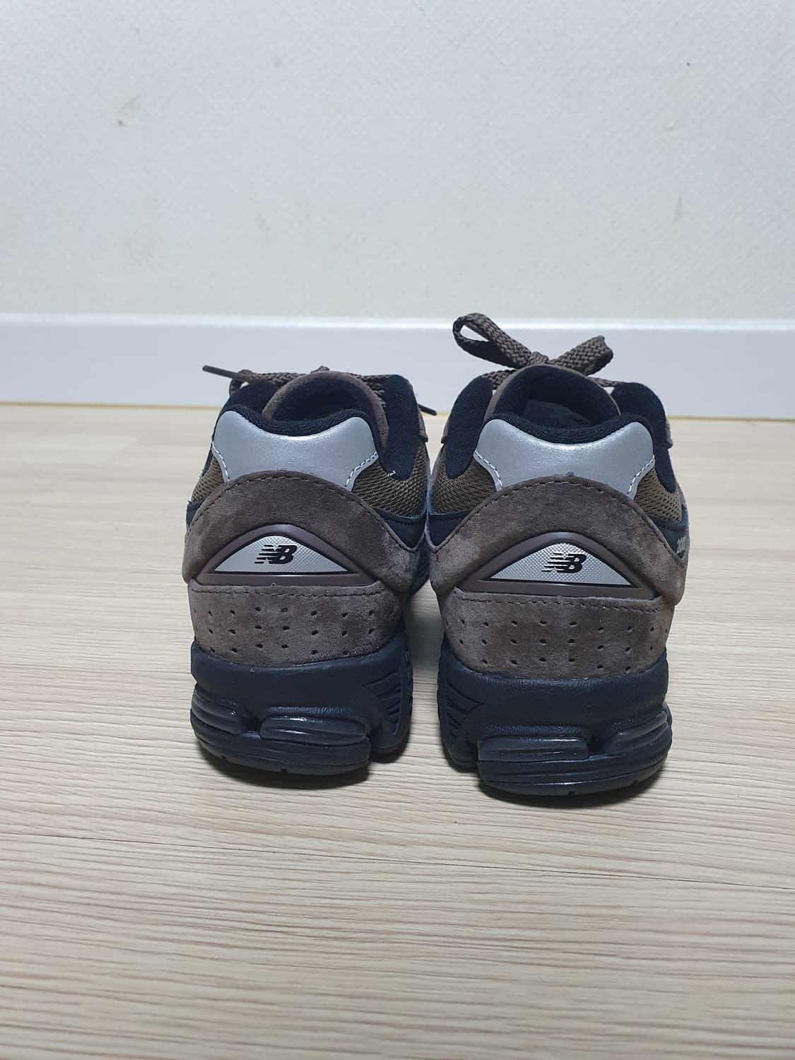 뉴발란스 2002R 브라운 운동화 230 상품이미지5
