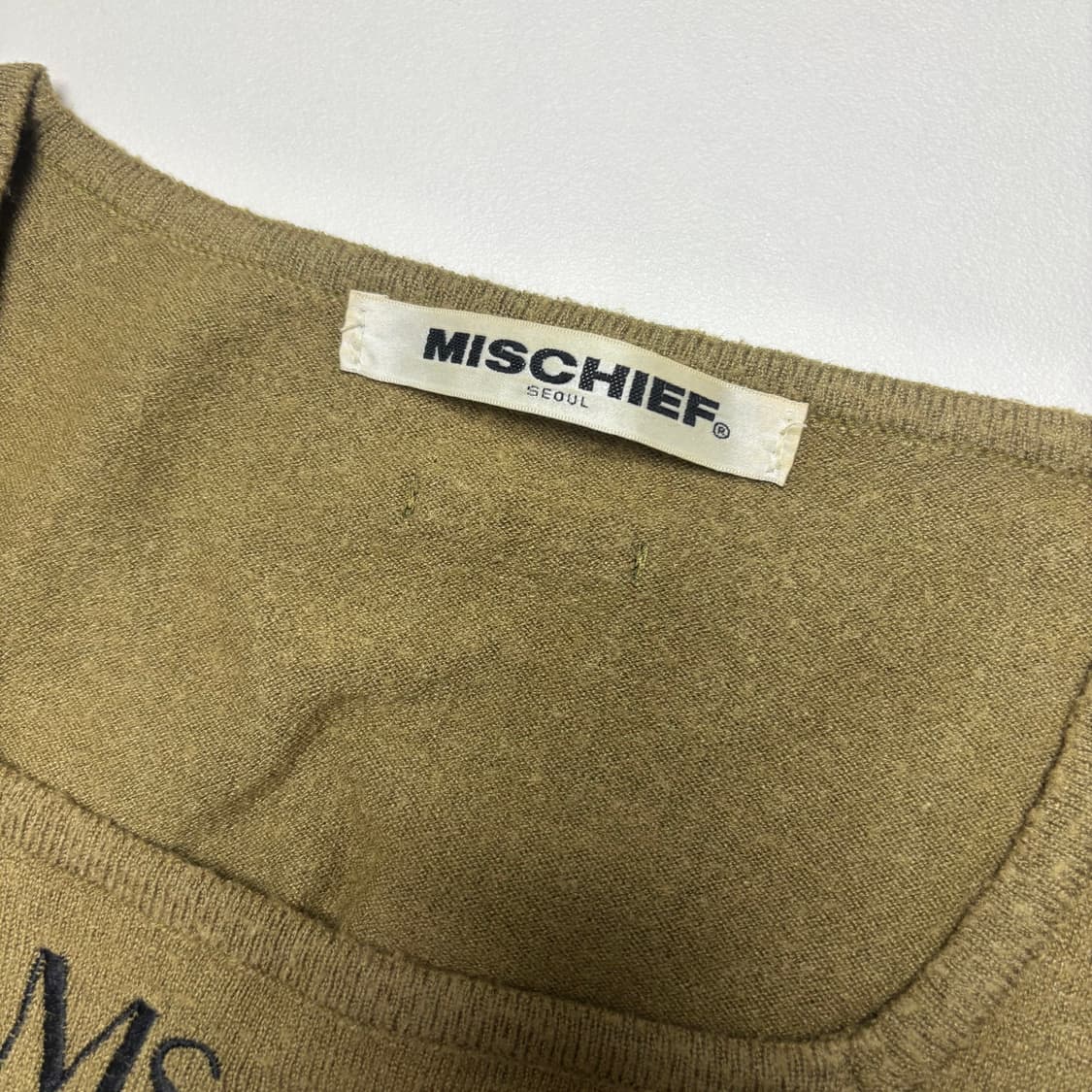 미스치프 스퀘어넥 니트 상품이미지3