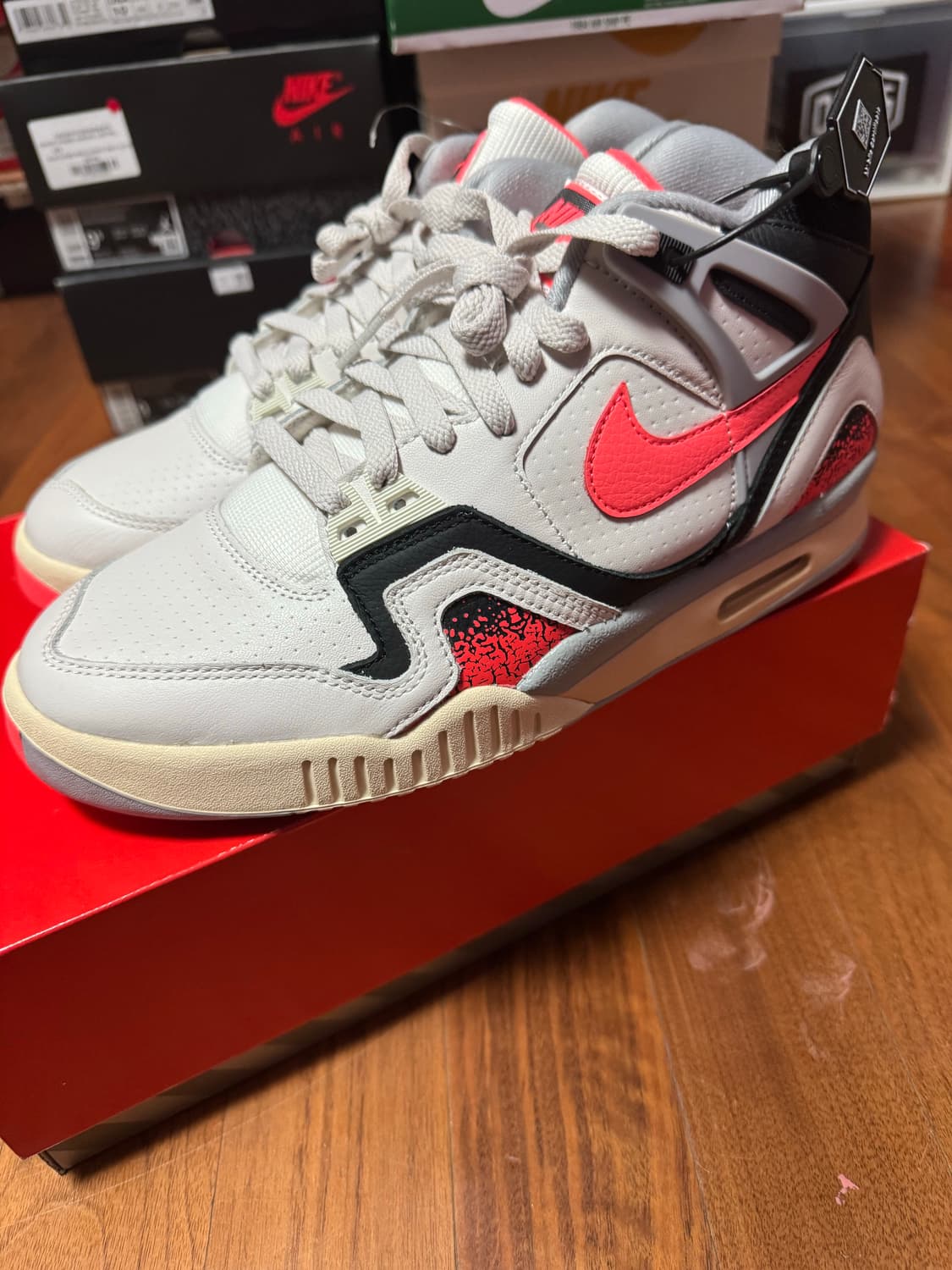 정품새제품 2024 나이키 에어테크 챌린지2 핫라바 270mm 상품이미지1