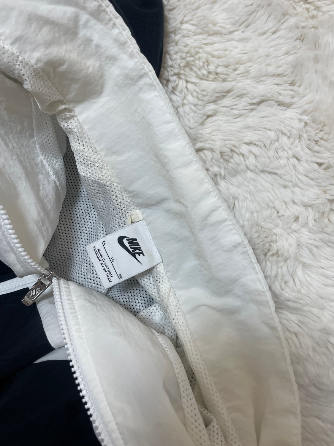 나이키 크롭바람막이 상품이미지5