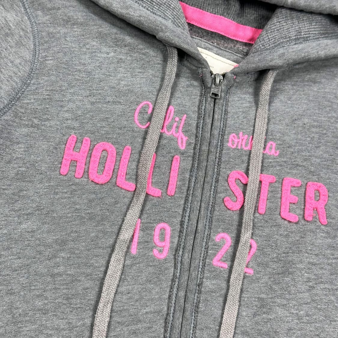 홀리스터 시그니처 로고 차콜 후드집업 (L 여성추천) 상품이미지3