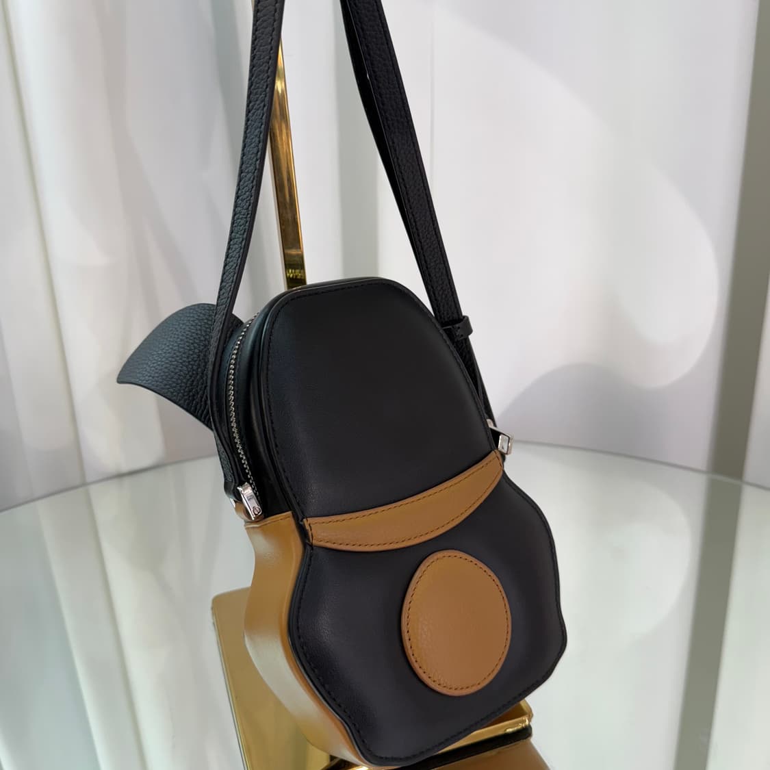 디올 Bobby 지퍼 미니 백 상품이미지5