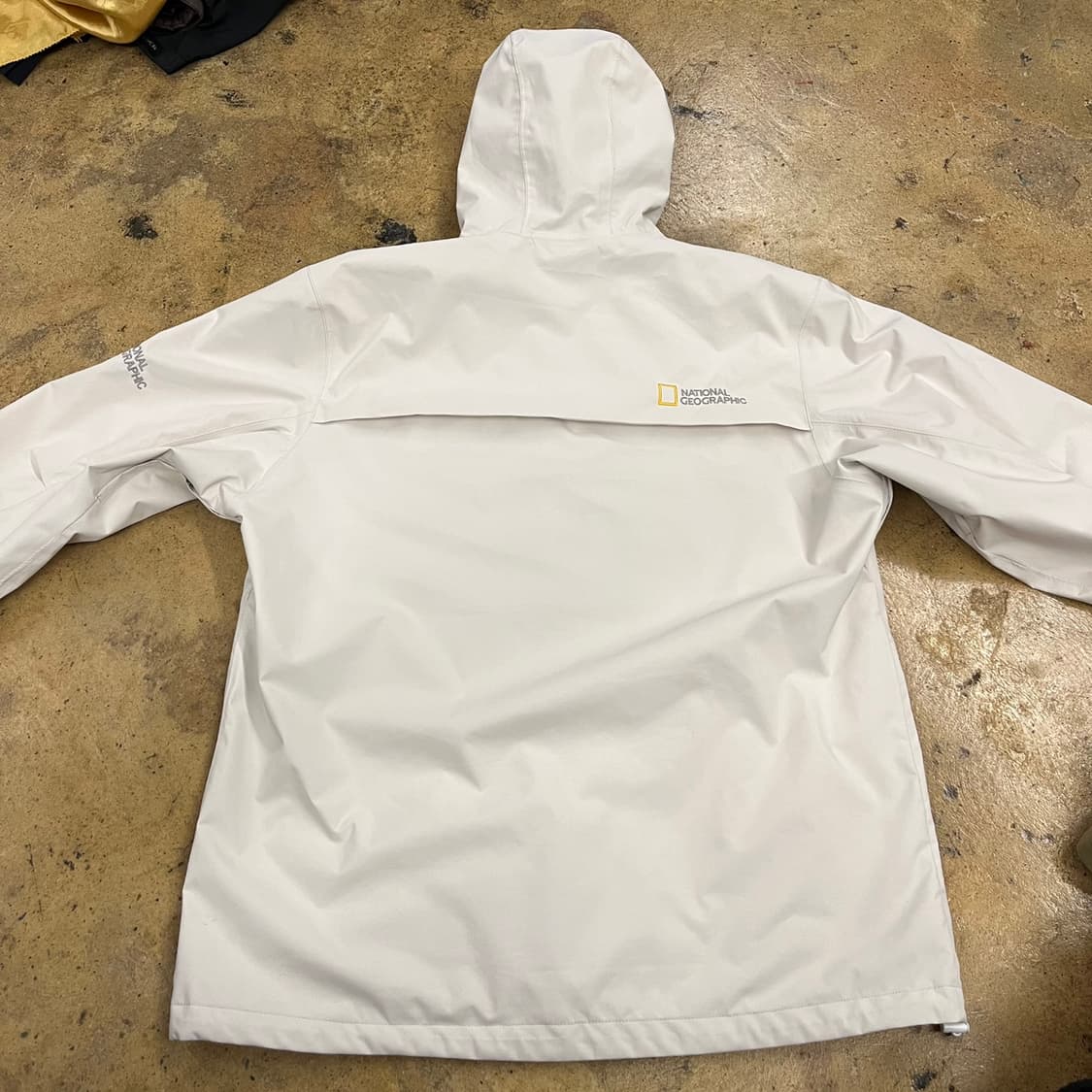 [정품/2XL] 내셔널지오그래픽 후드 바람막이 아이보리 b8 상품이미지4