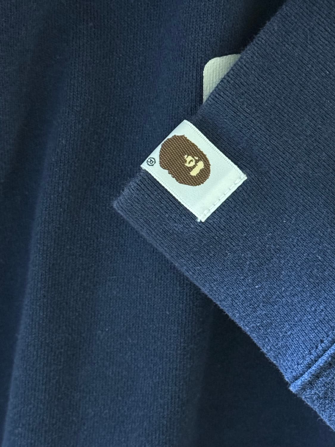 베이프 베이비 마일로 네이비 맨투맨  상품이미지2