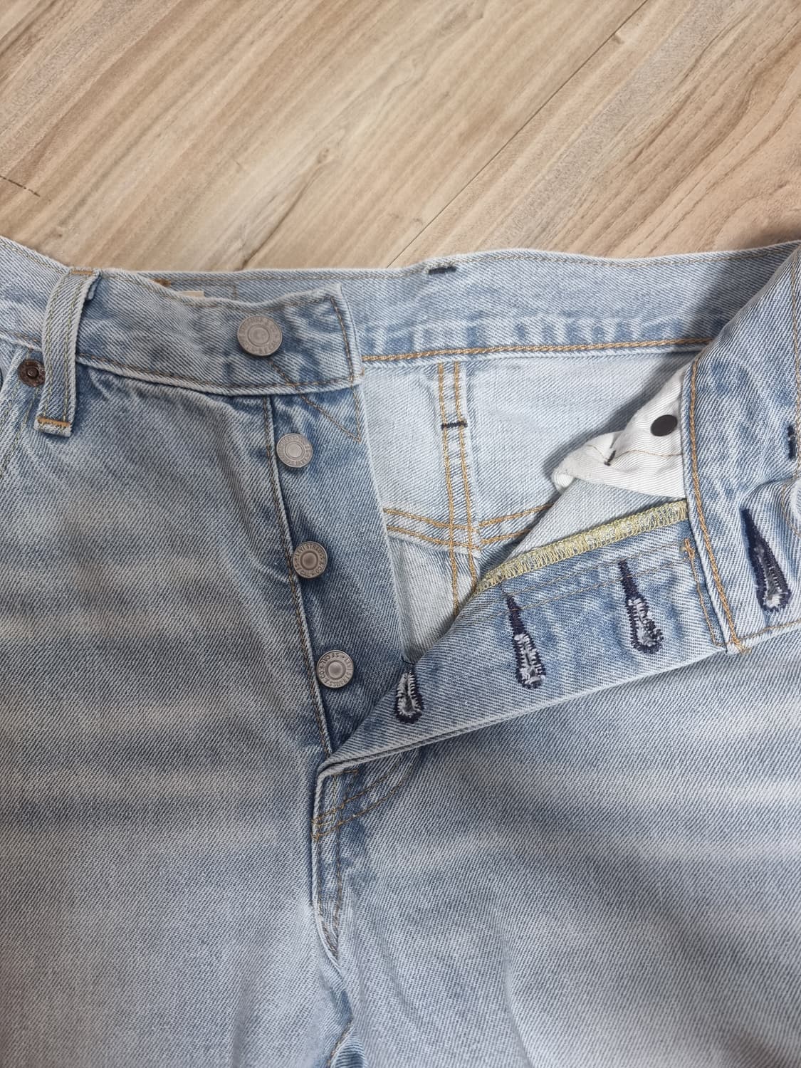 리바이스 프리미엄 501 데님 팬츠 연청  (30 X 32) 상품이미지4