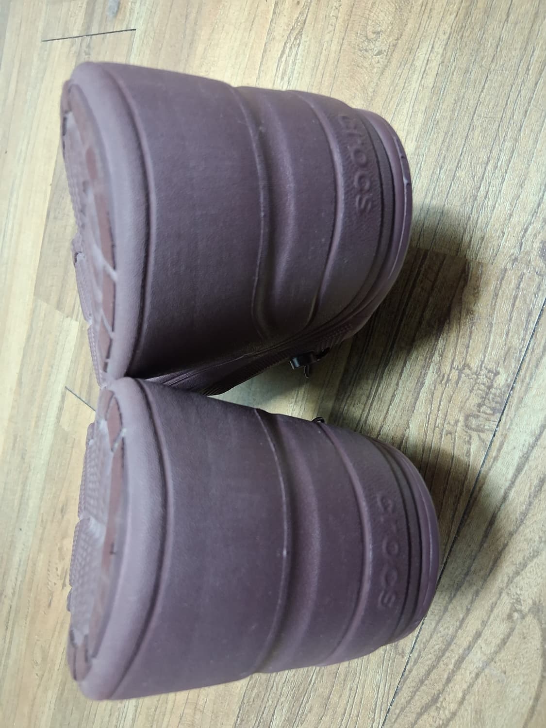 크록스 사이렌 체인 클로그 슬리퍼 다크채리 235mm 키높이 통굽  상품이미지10
