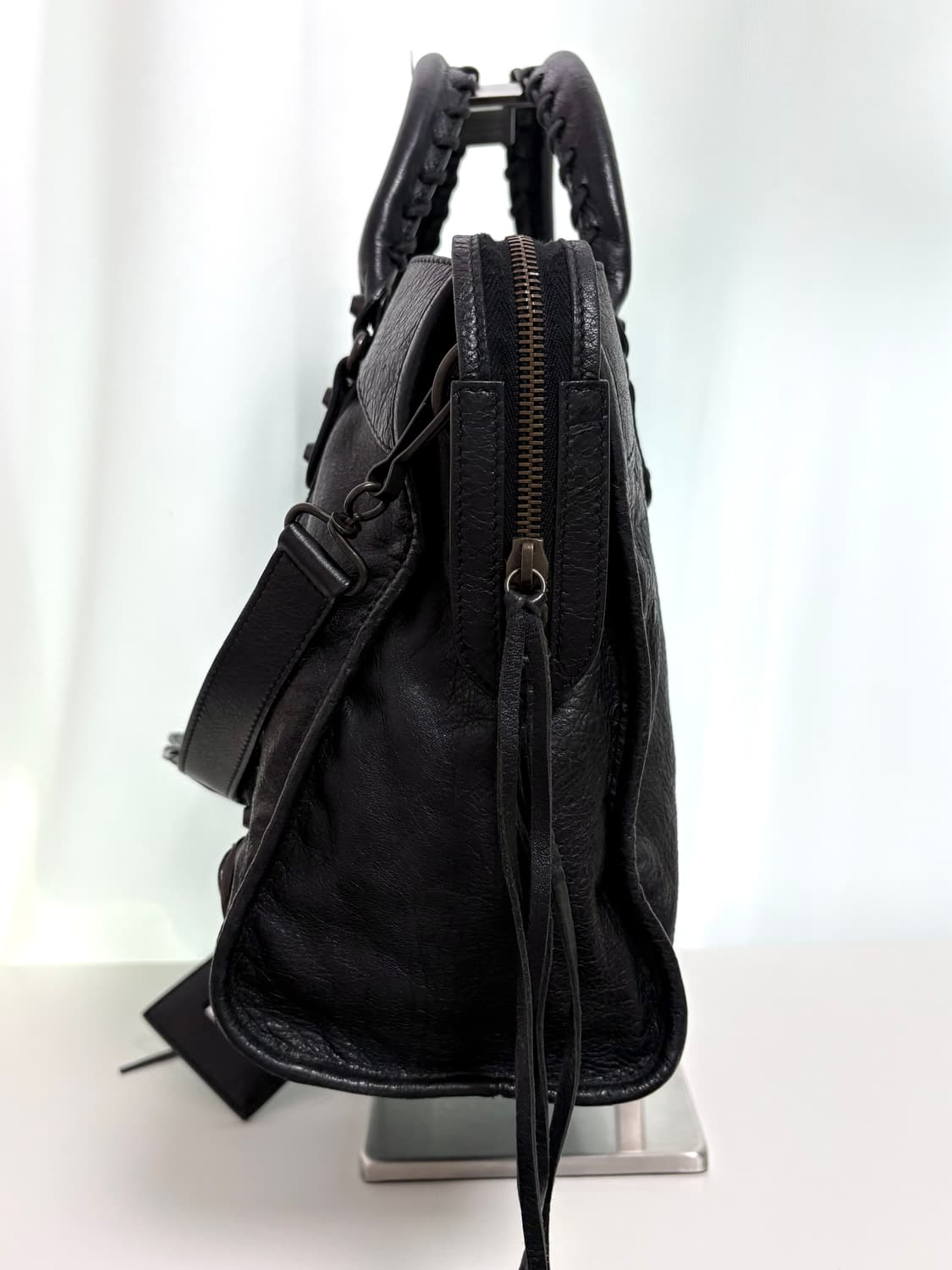 발렌시아가 시티 모터백 블랙 상품이미지5