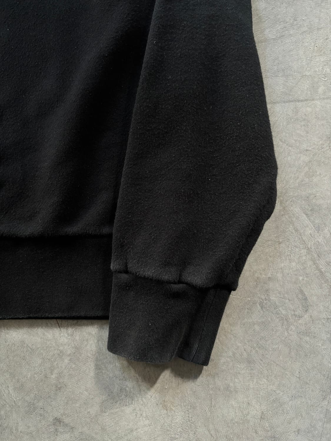 Gucci 구찌 블랙 메탈 로고 맨투맨  상품이미지5