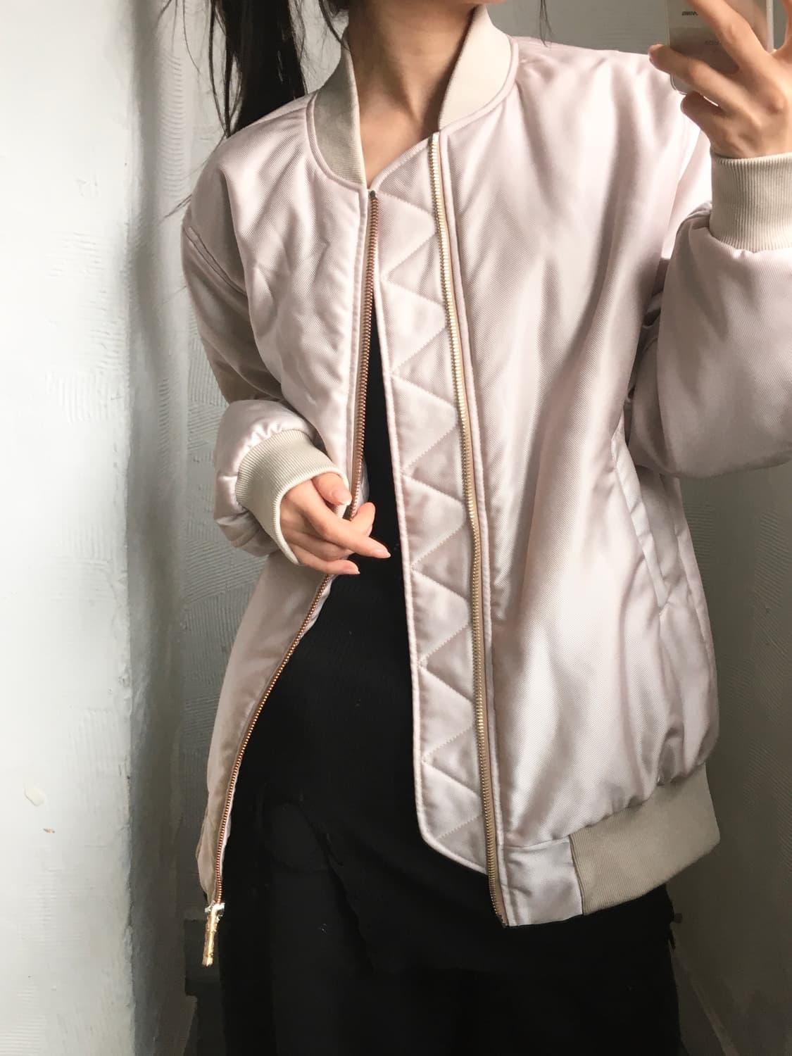 Acne Studios 아크네스튜디오 핑크 새틴 봄버 자켓 상품이미지1