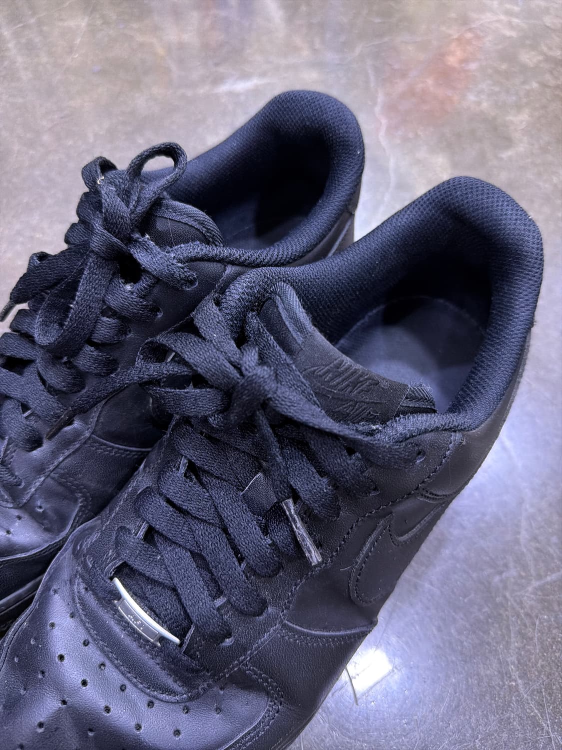 나이키 에어포스 1 07 트리플블랙 로우 280 상품이미지4