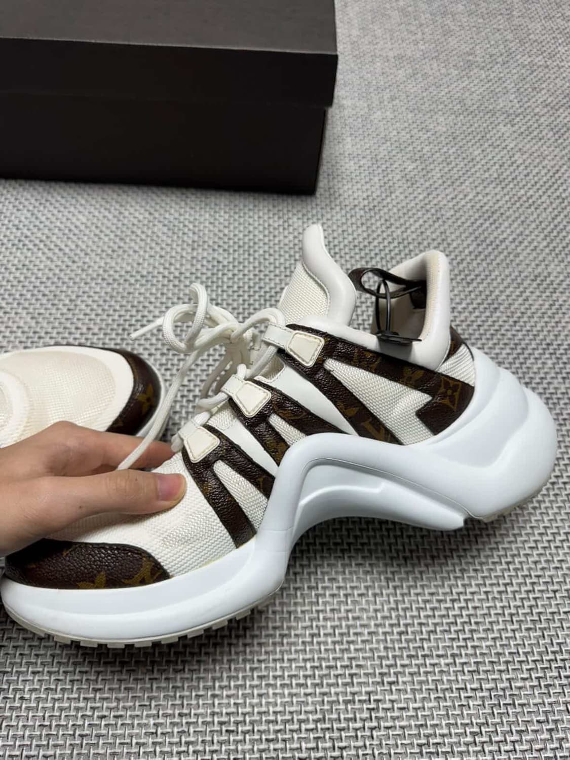 루이비통 아치라이트 스니커즈 신발 상품이미지5