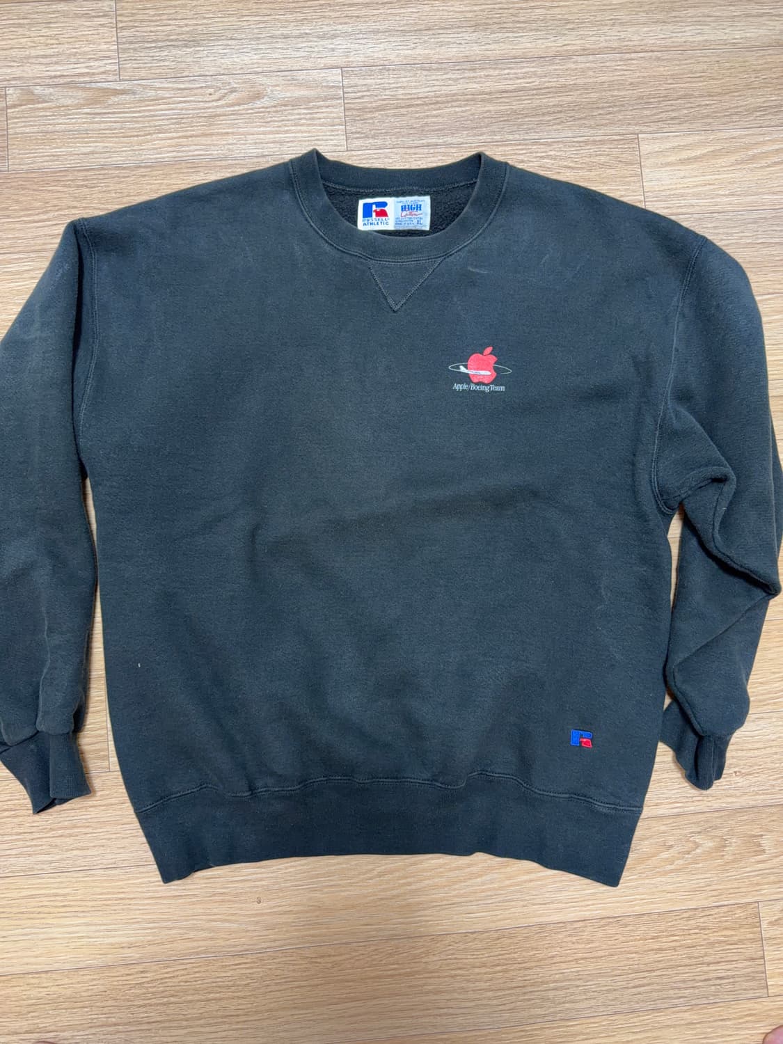 애플 X 보잉 콜라보, 스웻셔츠. 상품이미지4