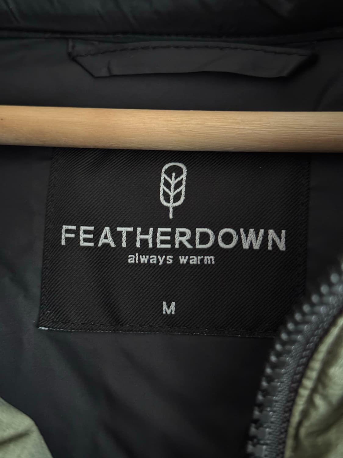 페더다운(featherdown) 패딩입니다.  상품이미지4