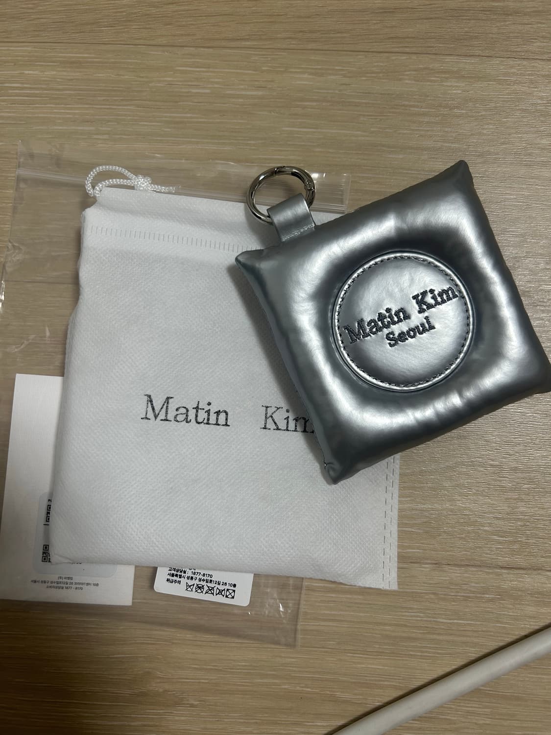 새상품) 마뗑킴 푸퍼 스퀘어 미러 키링 상품이미지2