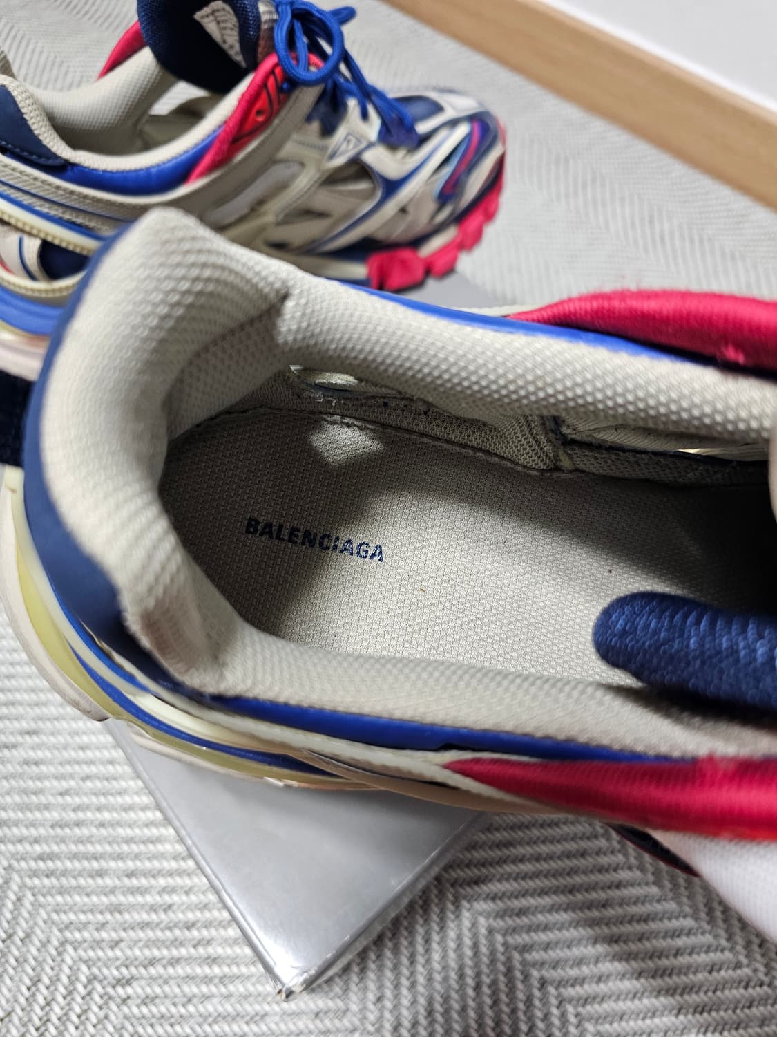 발렌시아가 트랙2 건담 42사이즈 (풀박스) 상품이미지5