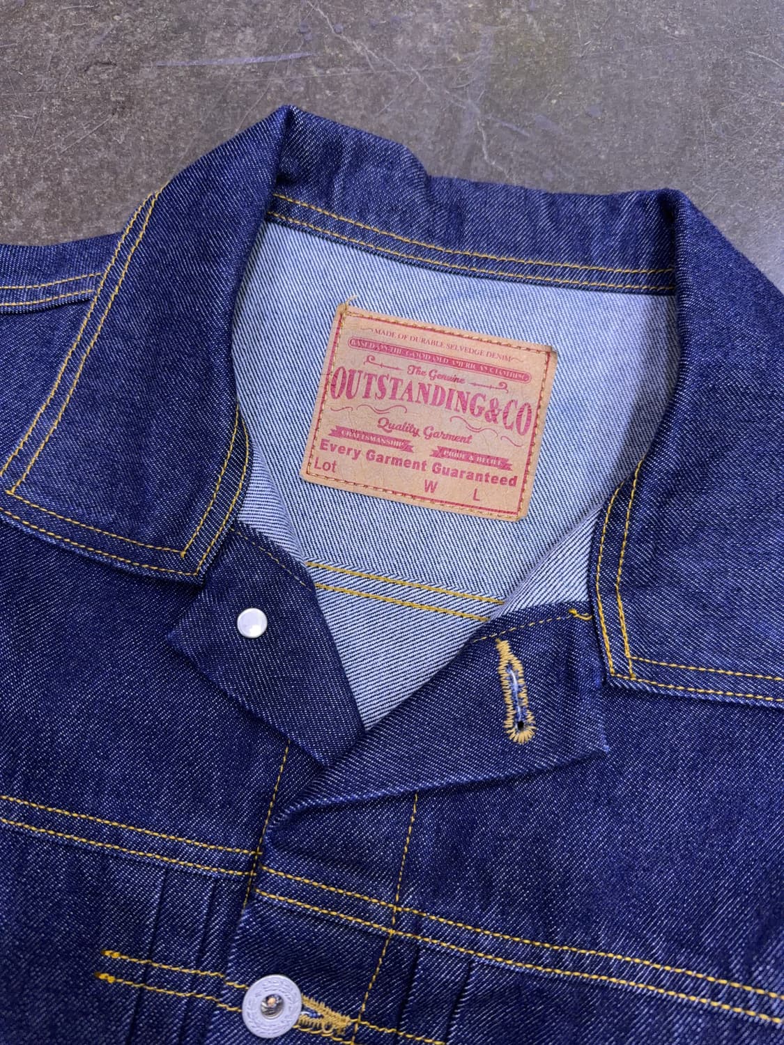 아웃스탠딩 2세대 라운드 포켓 셀비지 데님자켓 트러커 L 상품이미지6