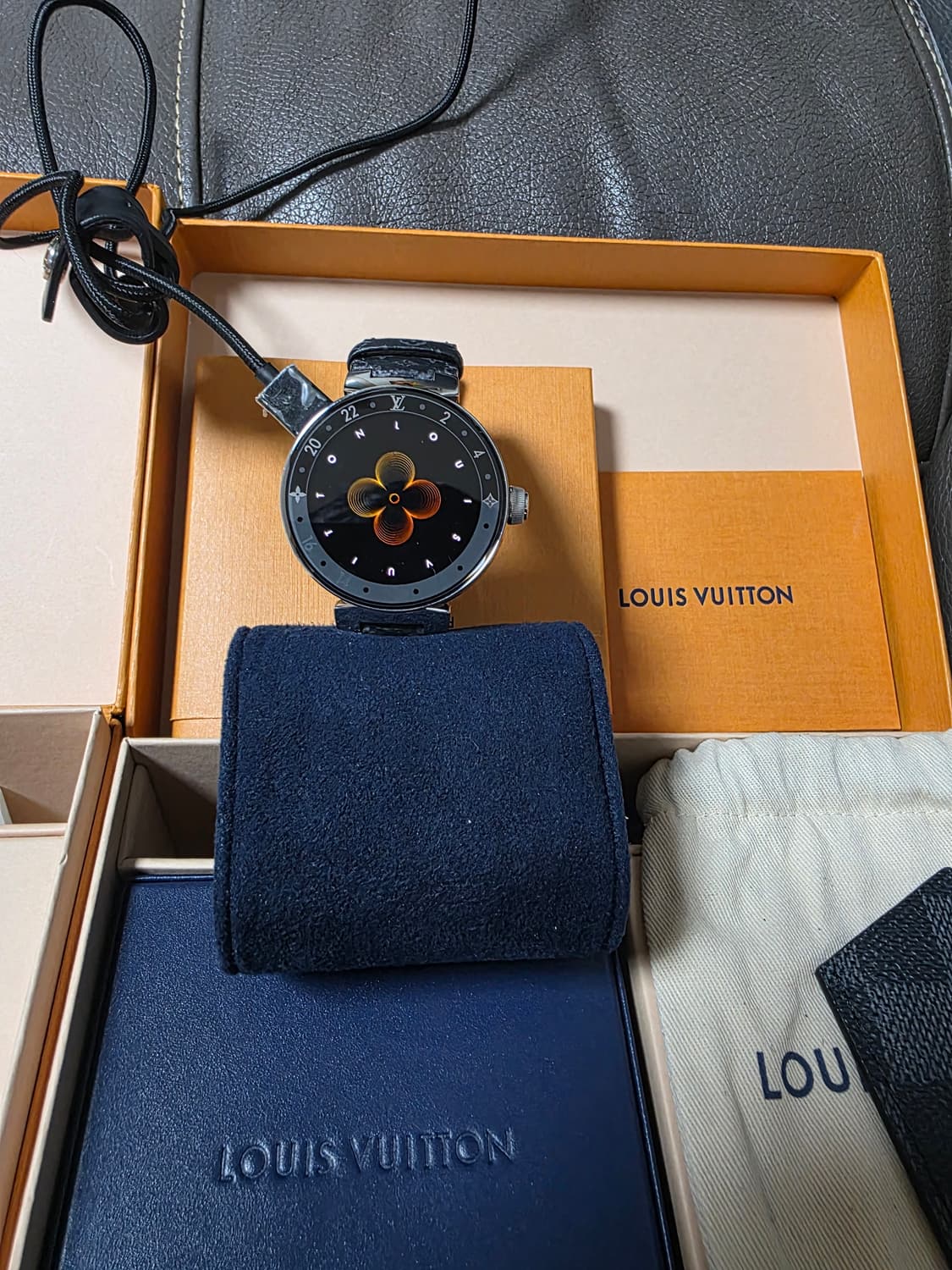 정품 루이비통 Tambour Horizon V2 스마트워치 2개 1세트  상품이미지7
