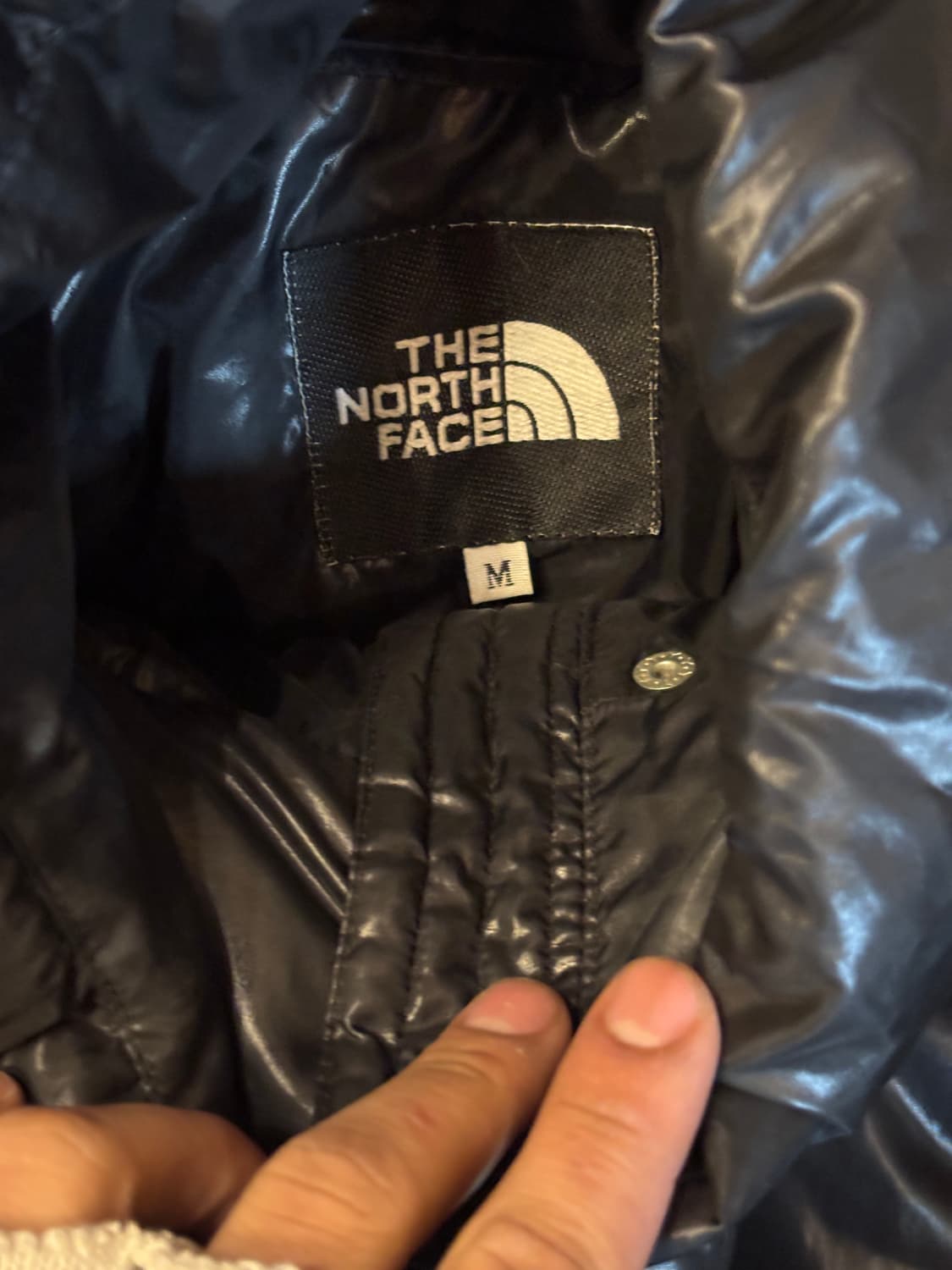 노스페이스 유광 여성패딩  상품이미지3