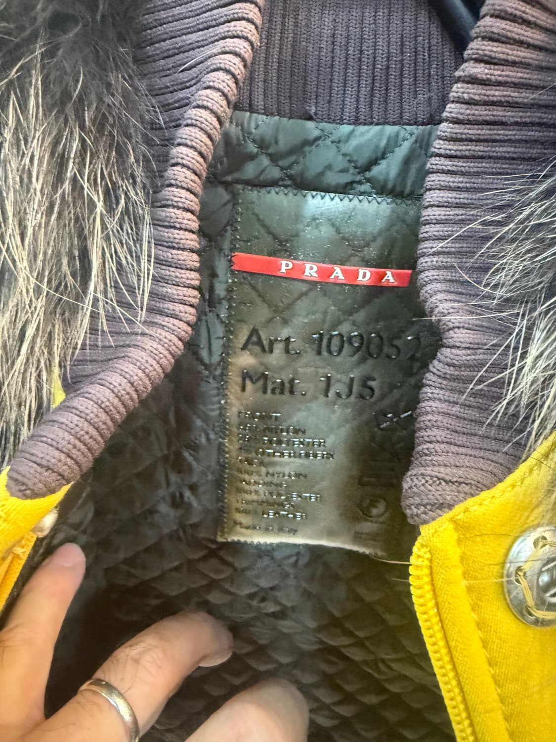 38/55-66 정품 프라다 패딩조끼 팝니다 상품이미지2