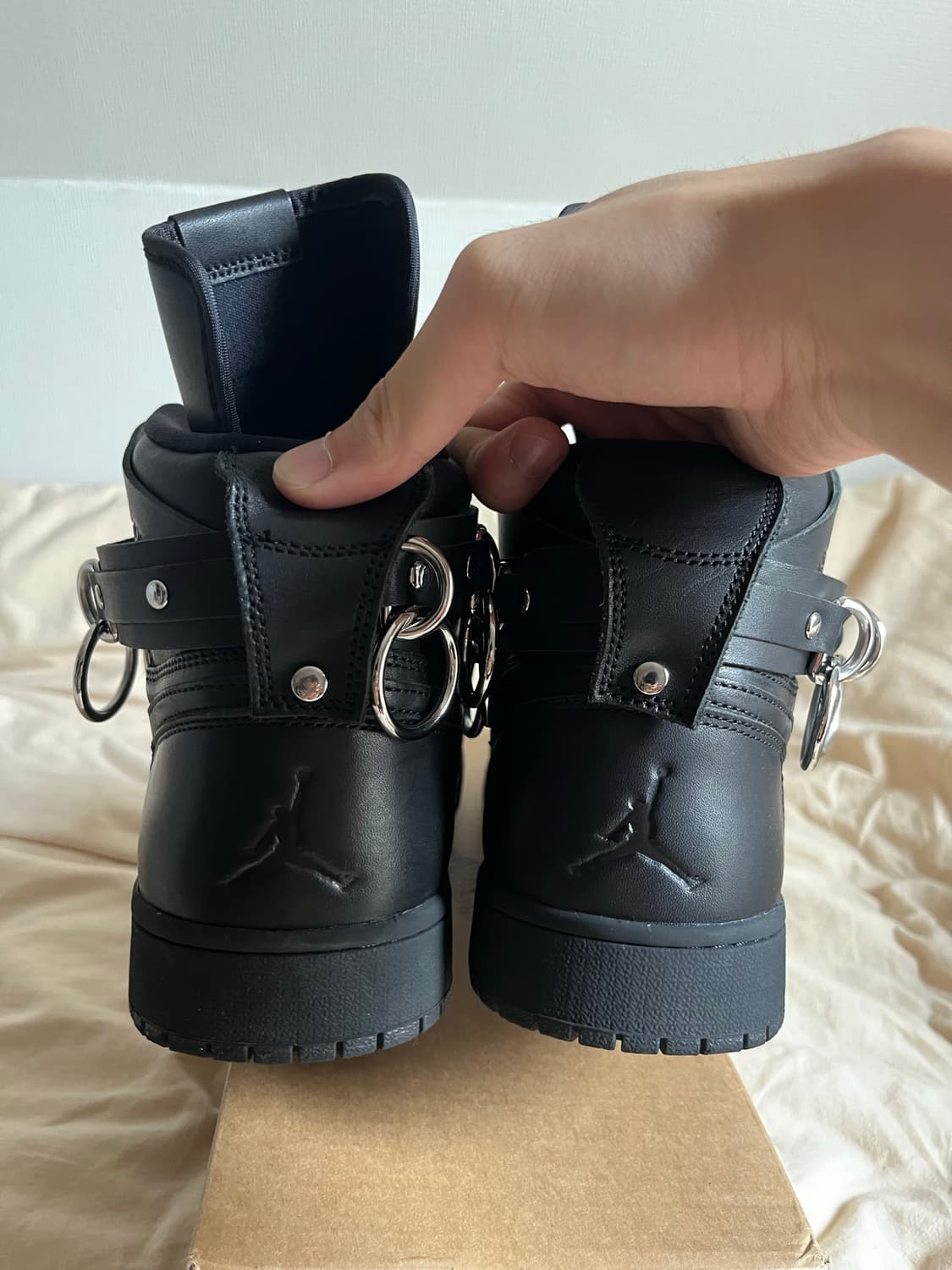(코르티스 착용) 19aw 꼼데가르송 옴므 플러스 조던 1 레트로 하이 상품이미지5