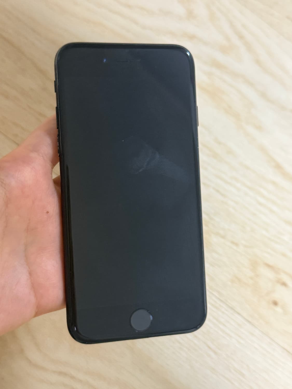 아이폰8 블랙 128GB 상품이미지2