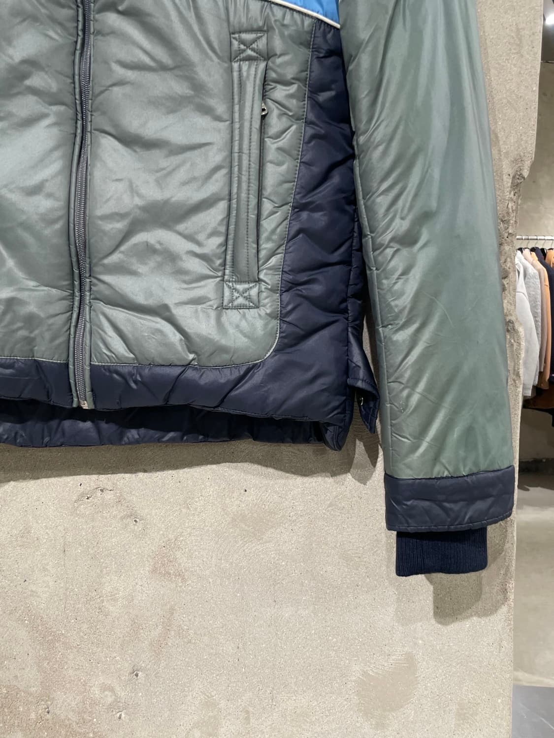 돌체 앤 가바나 00s 엠블럼 패치 푸퍼 자켓 상품이미지5