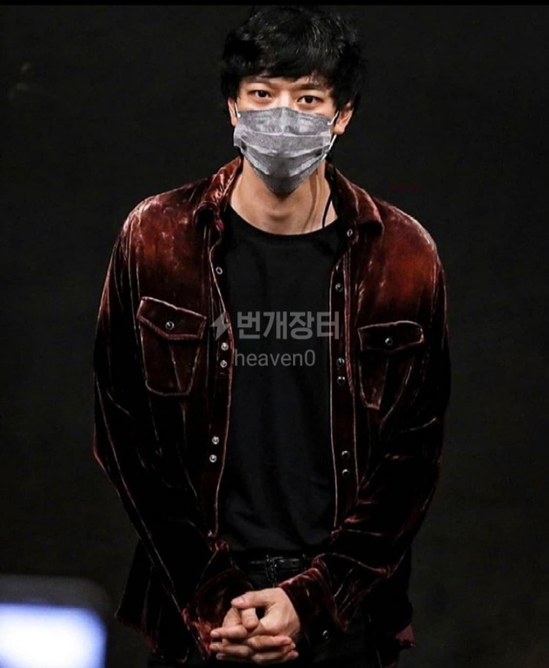 생로랑 강동원 그라데이션 벨벳셔츠 새상품 황금사이즈 상품이미지1