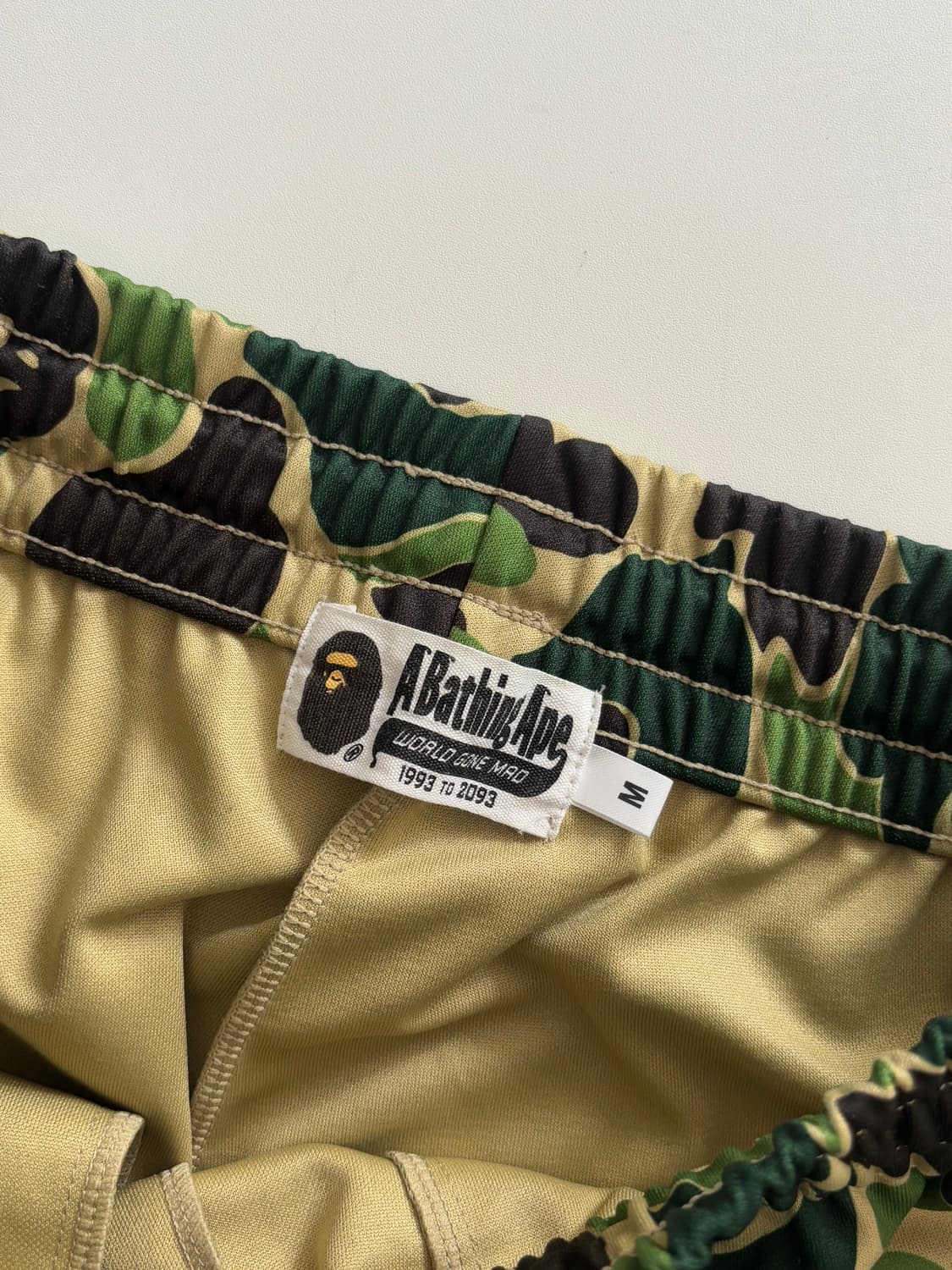 Bape 베이프 ABC 카모 릴렉스드 핏 트랙 팬츠 상품이미지4