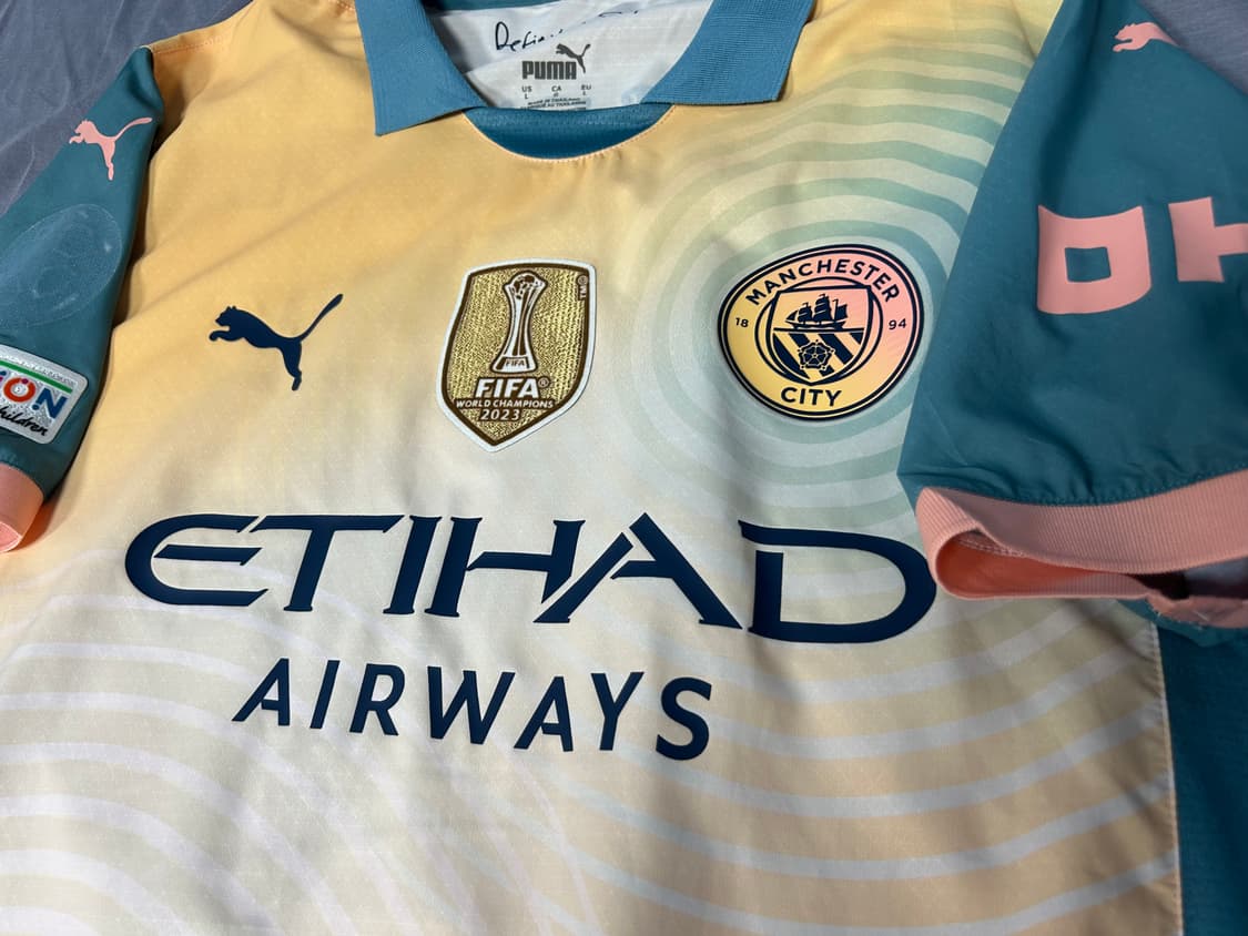 24/25 맨시티 오아시스 어센틱 유니폼 상품이미지7