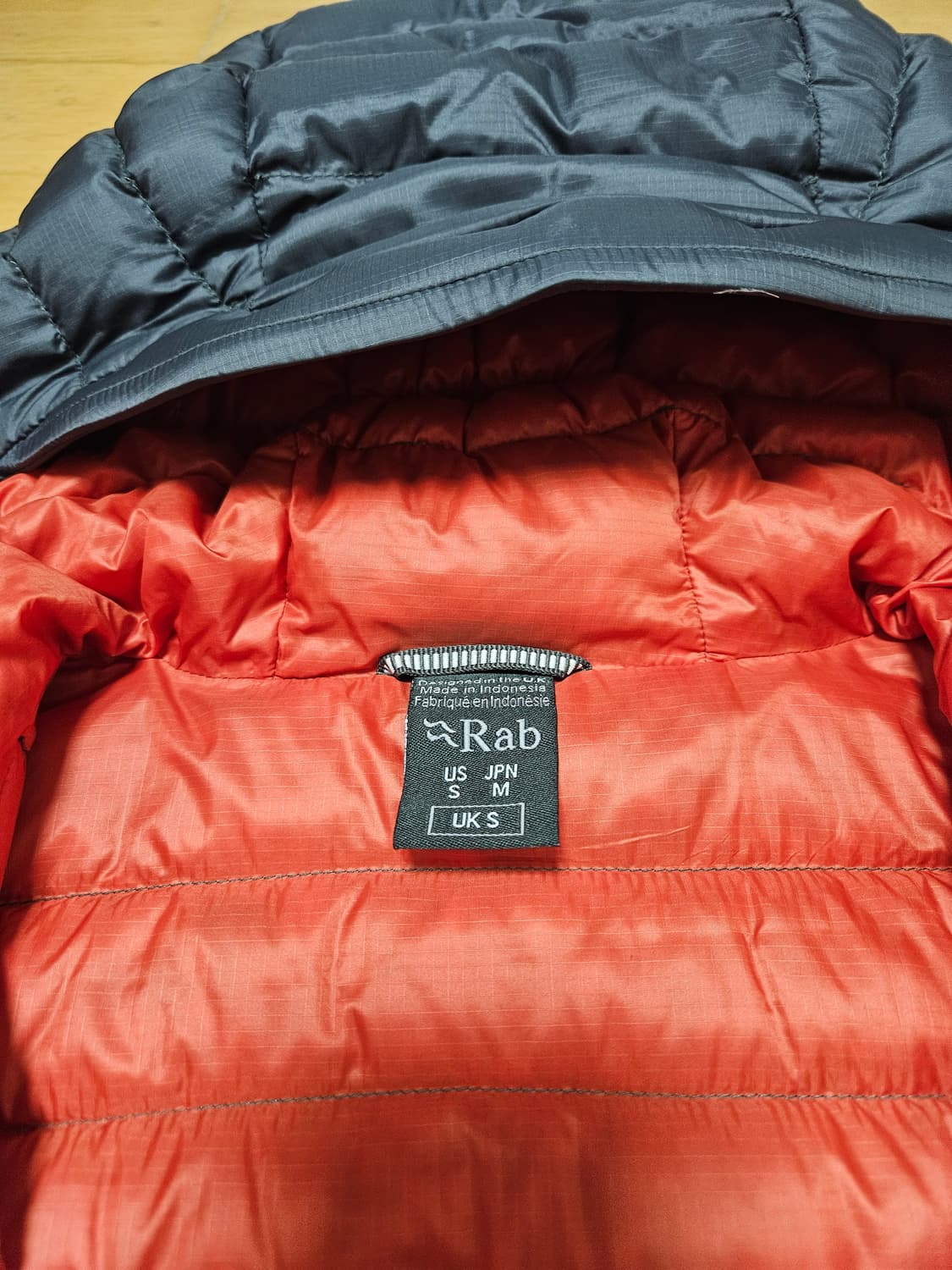 Rab 마이크로 알파인 경량패딩 그래핀 M 상품이미지4