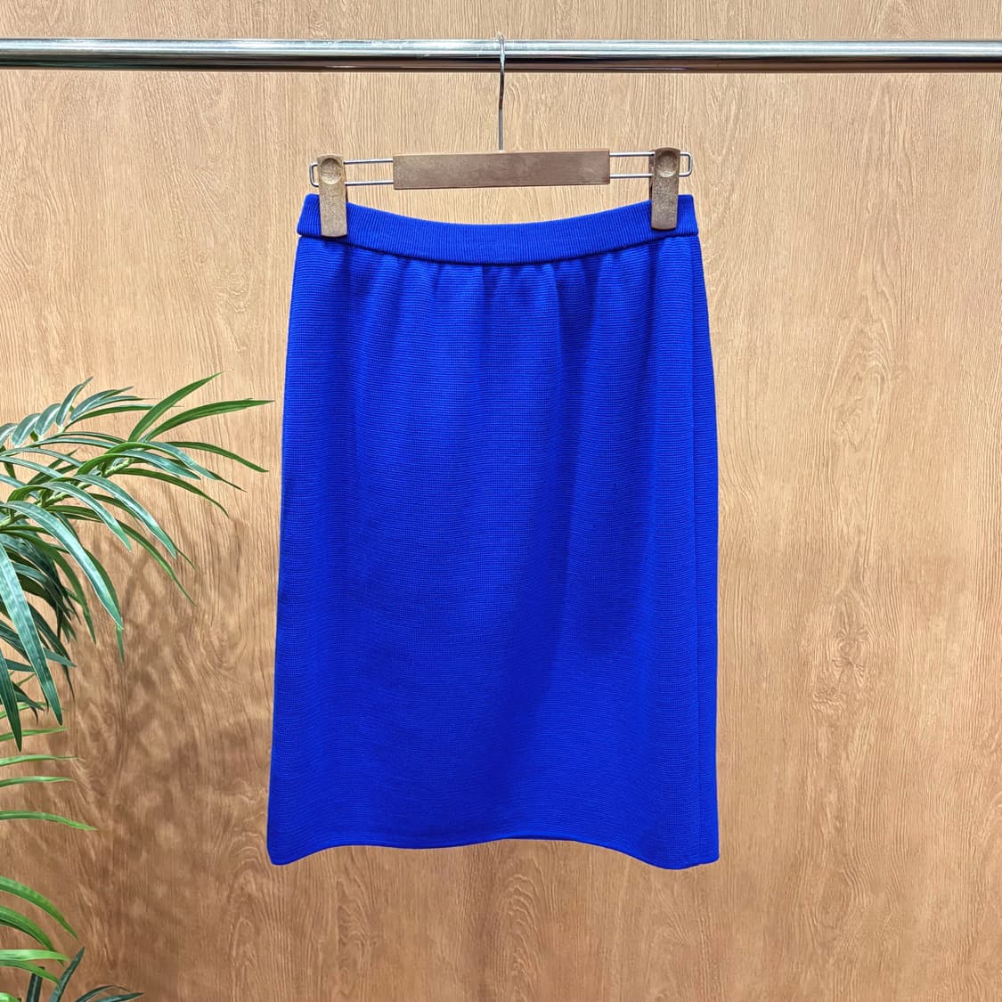 입생로랑 울 미디 스커트 밴딩 무지 디테일 H라인 블루 상품이미지1