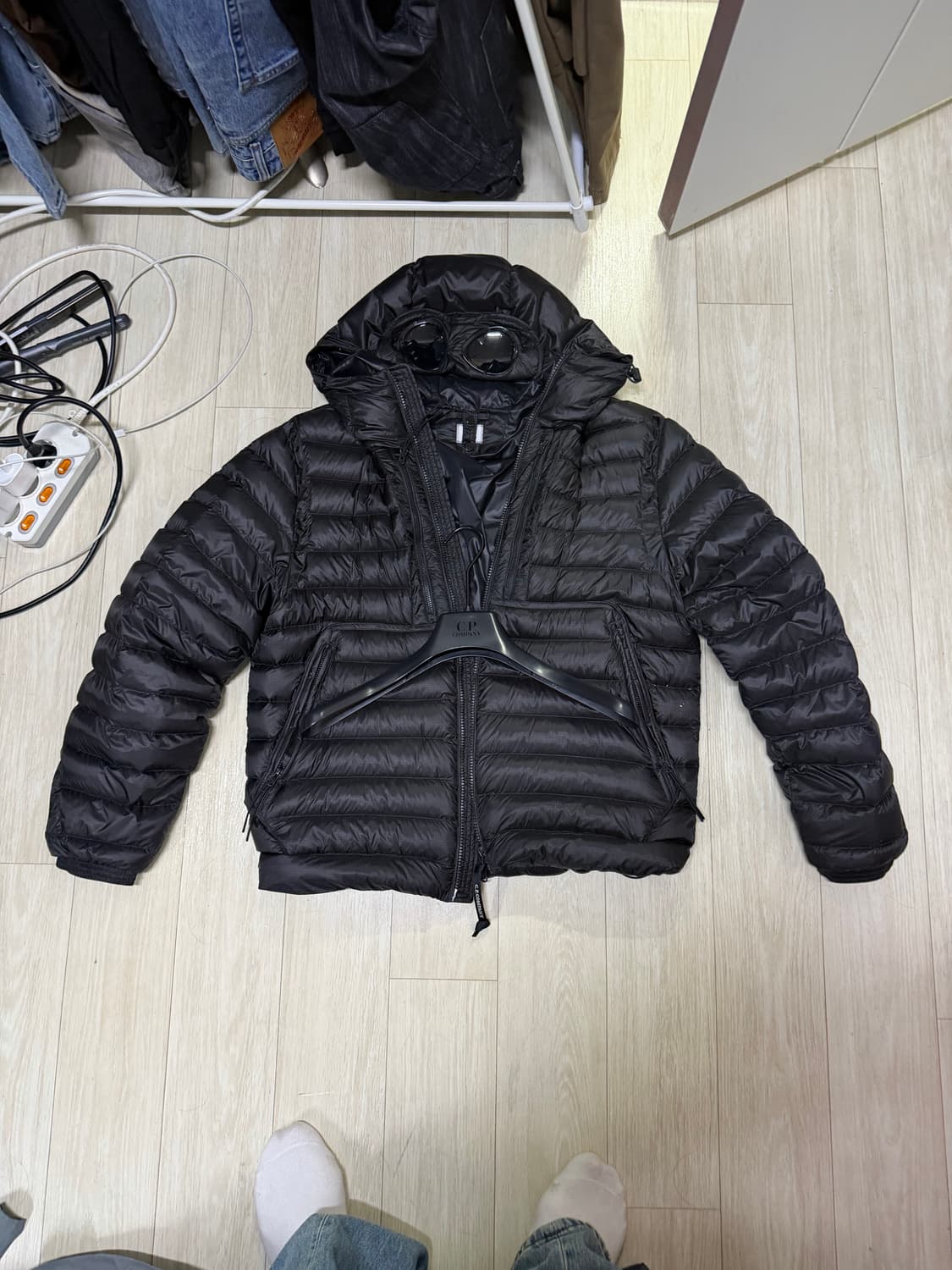 Cp컴퍼니 dd쉘 고글 경량패딩 상품이미지4
