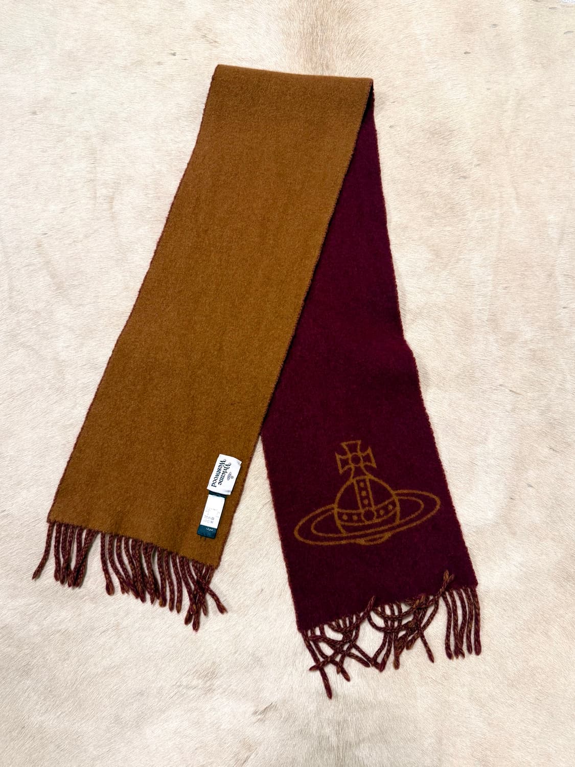 비비안웨스트우드 빅로고 양면 머플러 상품이미지2