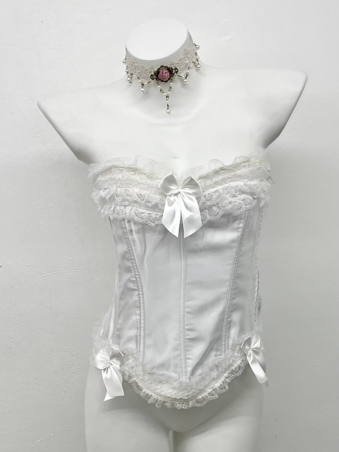 화이트 새틴 레이스 슬립 상품이미지1