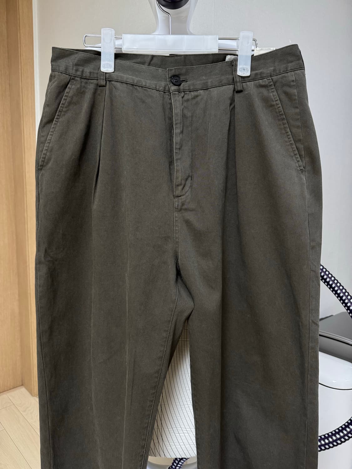 아트이프액츠 원턱 치노 팬츠 올리브 L 상품이미지3