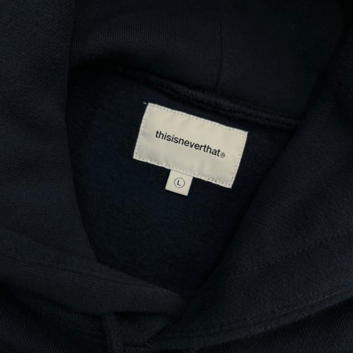 디스이즈네버댓 센터로고 네이비 후드 L 상품이미지5