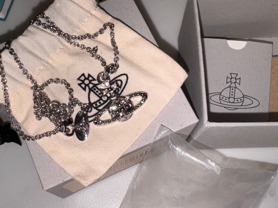 비비안웨스트우드 목걸이 판매 상품이미지1