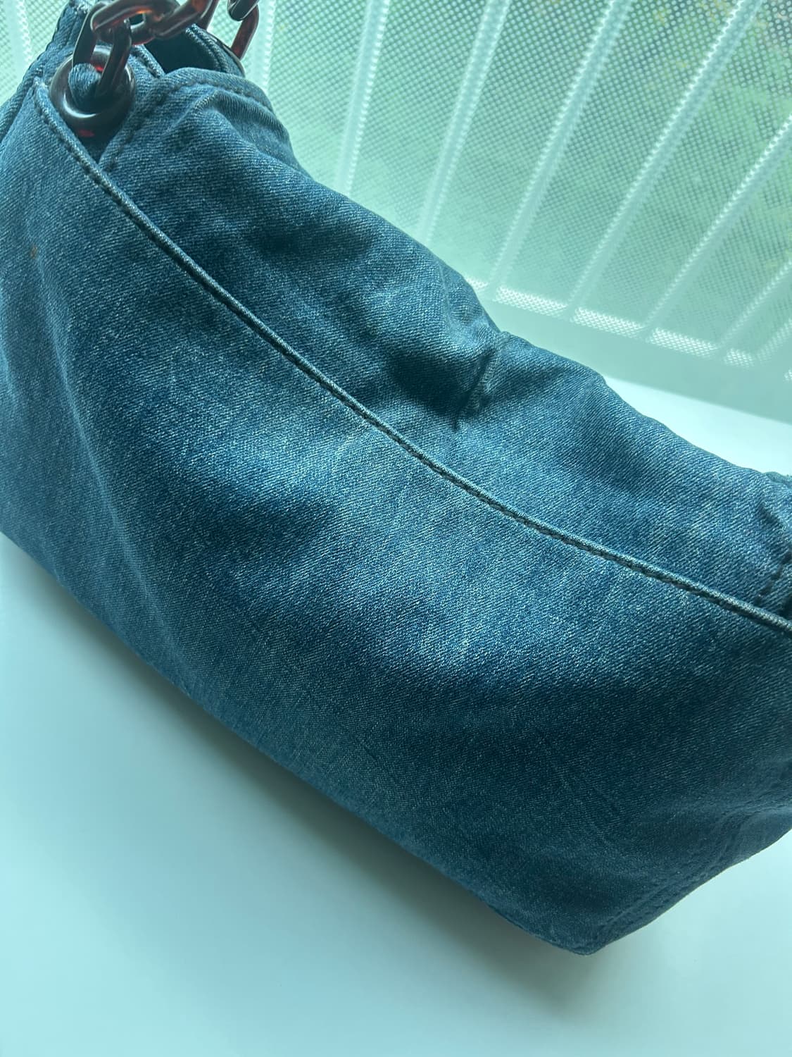 프라다 데님 빈티지 크로코 믹스 체인 숄더백 상품이미지3