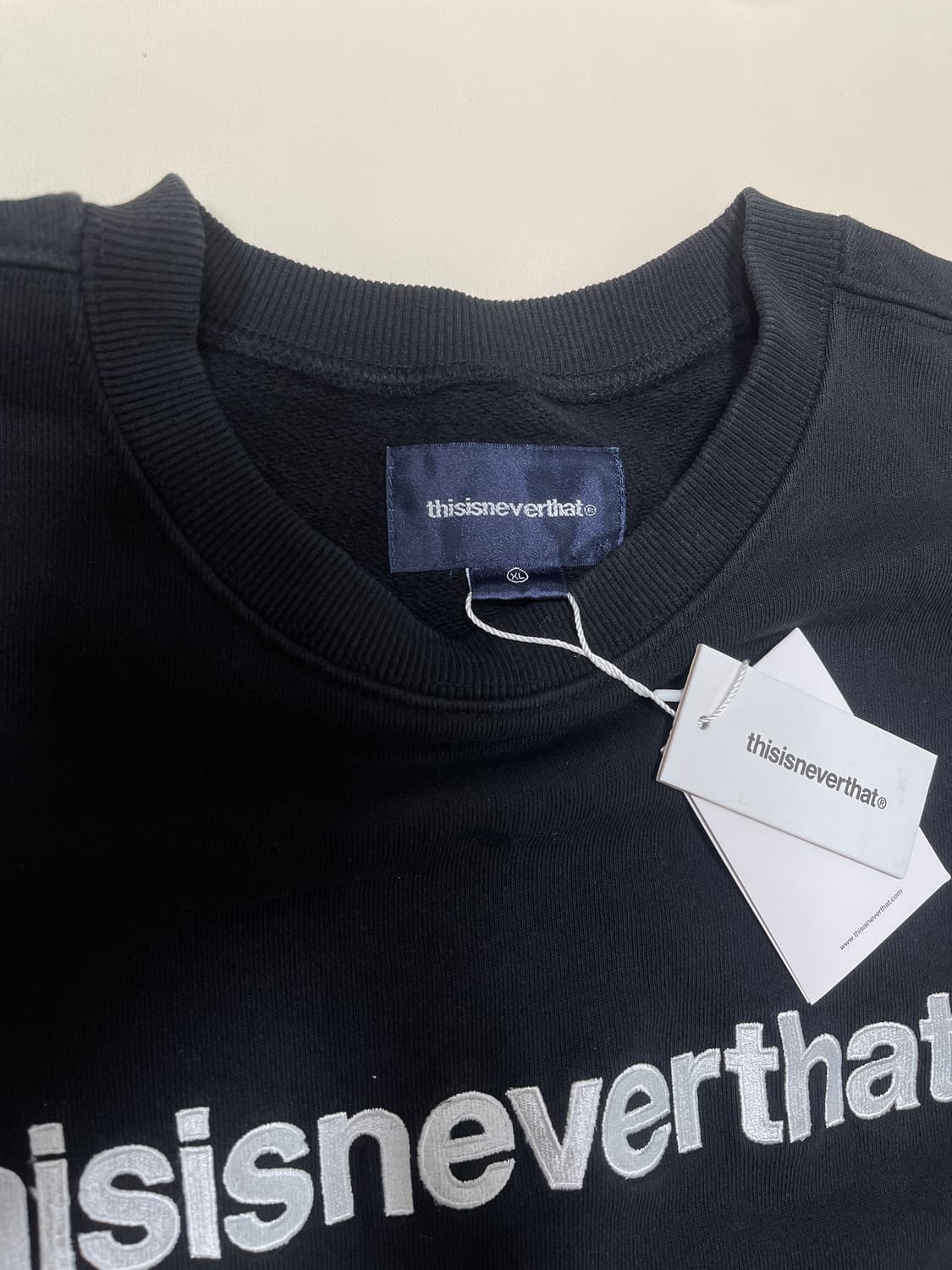 디스이즈네버댓(새상품) 블랙 맨투맨 XL 상품이미지3