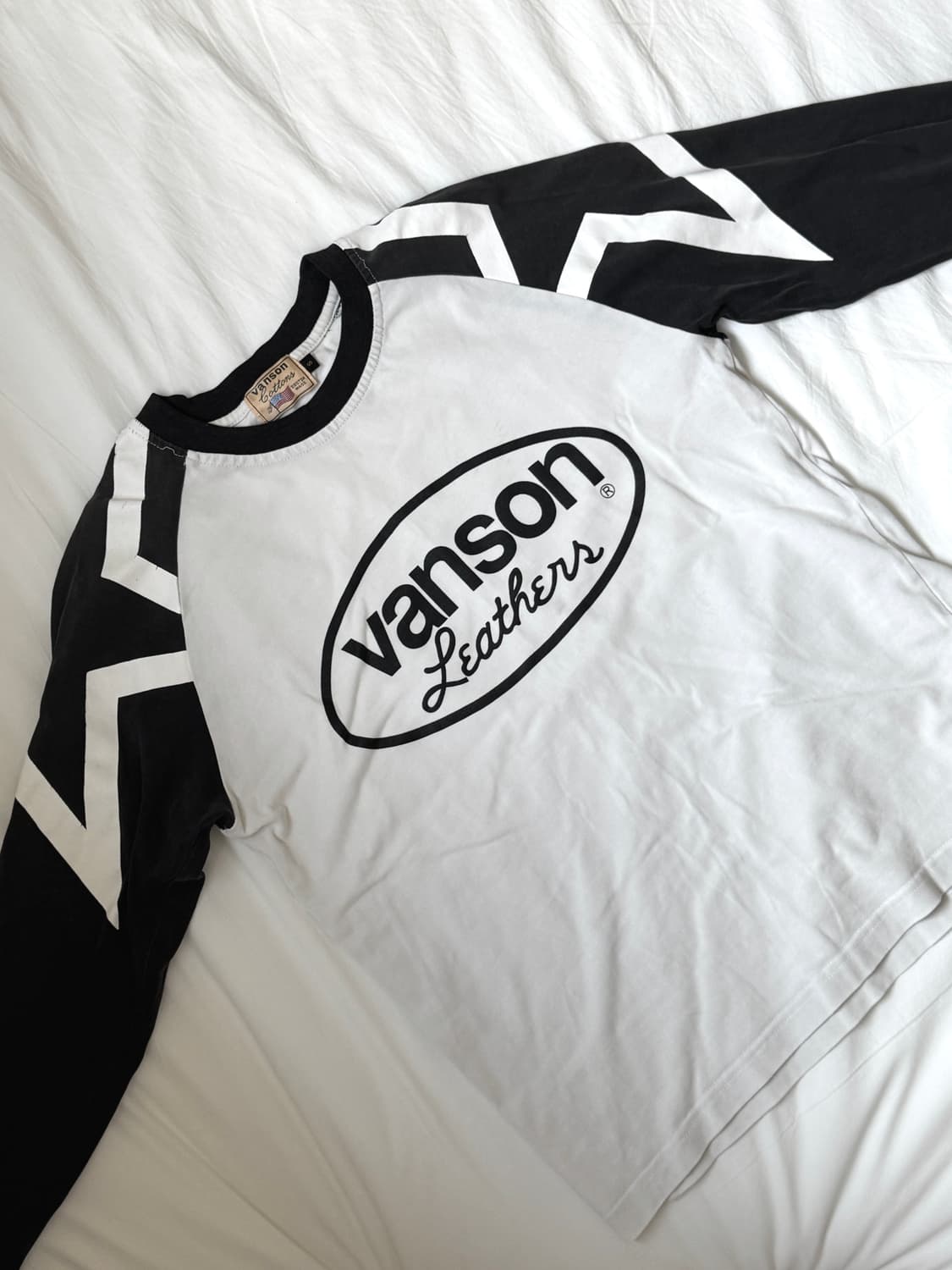 밴슨 화이트 투스타 롱슬리브 상품이미지1