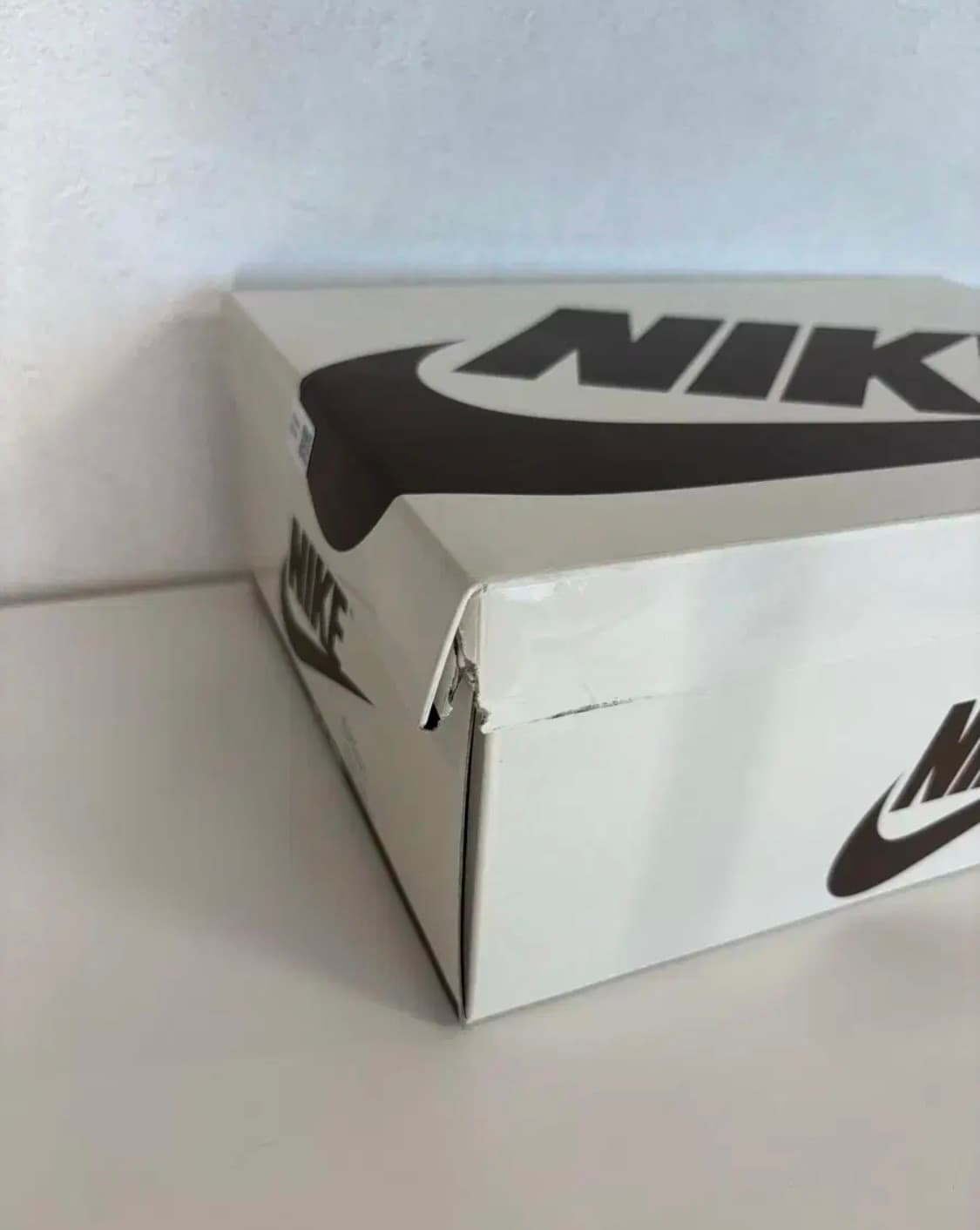 조던1 로우 트래비스 스캇 벨벳 브라운 275 상품이미지4