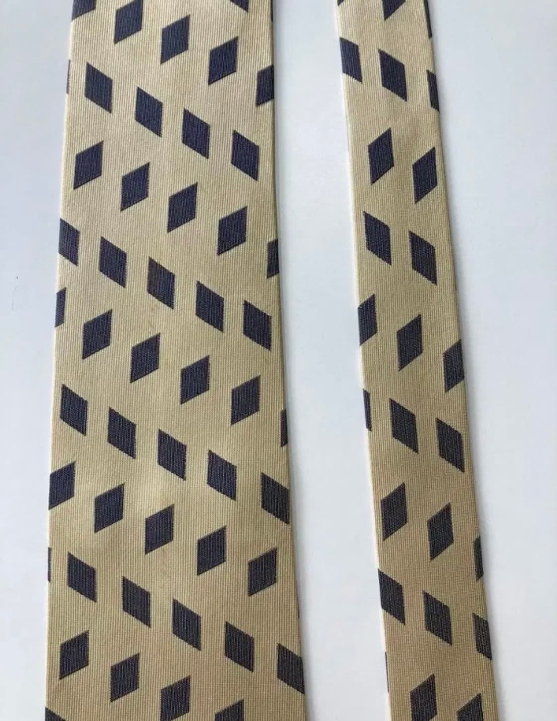 입생로랑 넥타이 상품이미지9