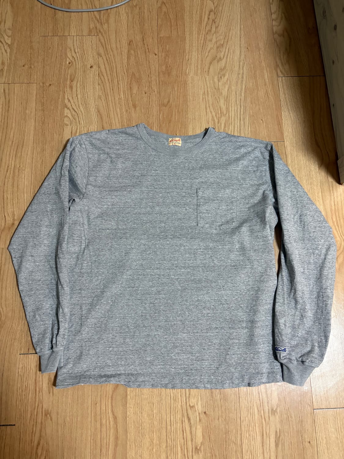 화이츠빌 롱슬리브 상품이미지1