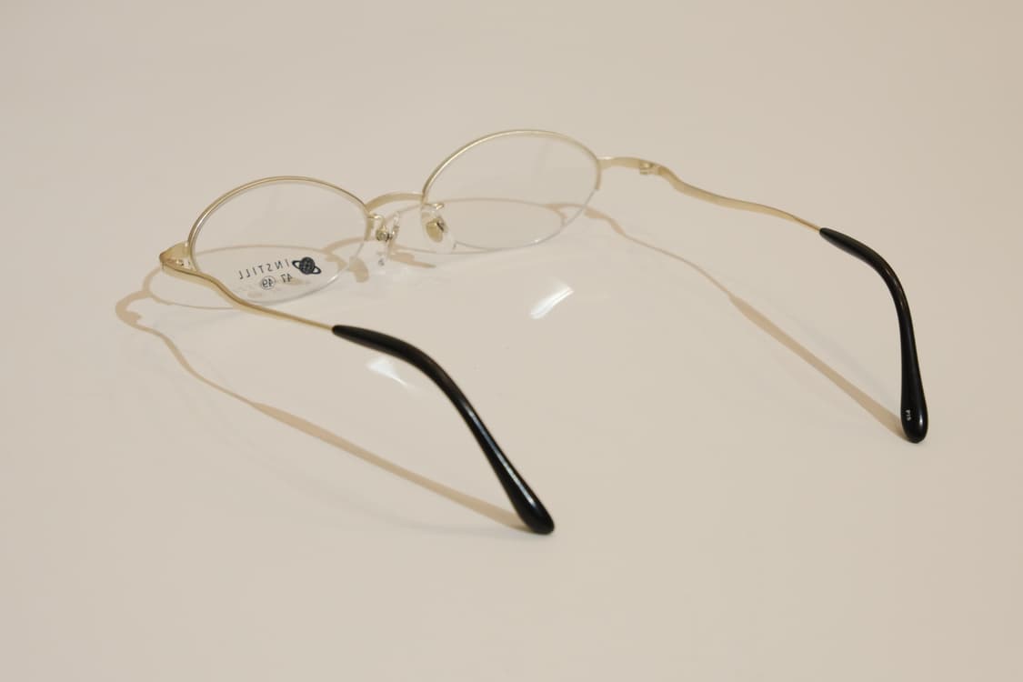 인스틸(INSTILL) 유니크 템플 골드 오벌 메탈 안 상품이미지4