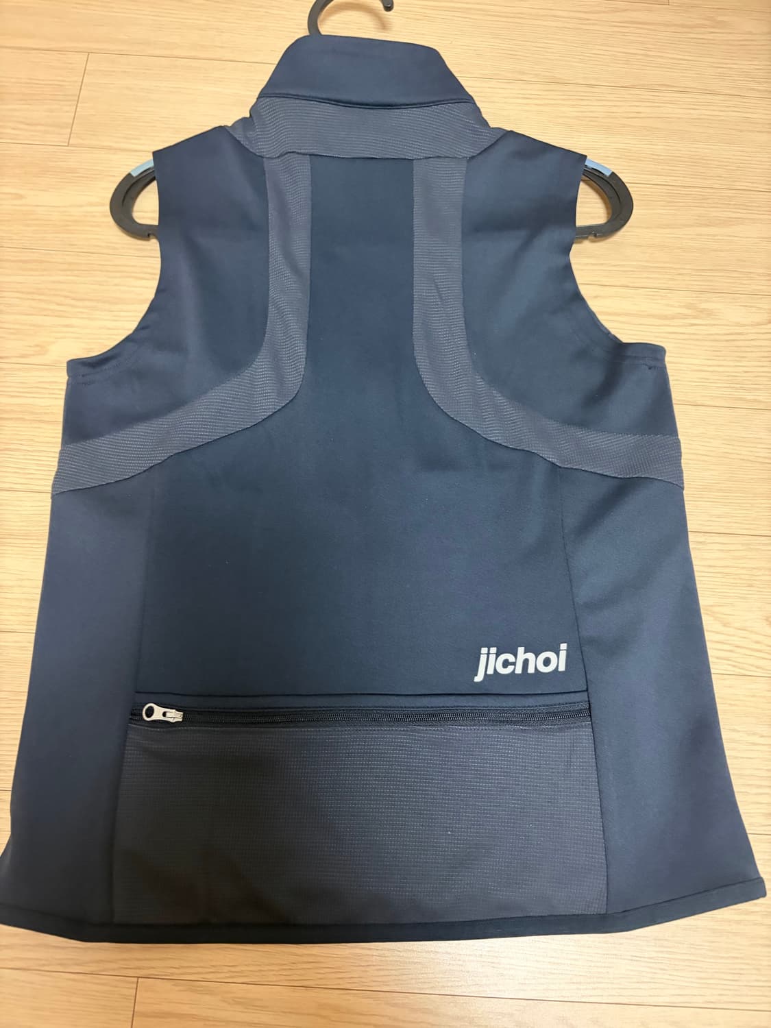 SS26 TRAINER VEST (NAVY) 양도 상품이미지3