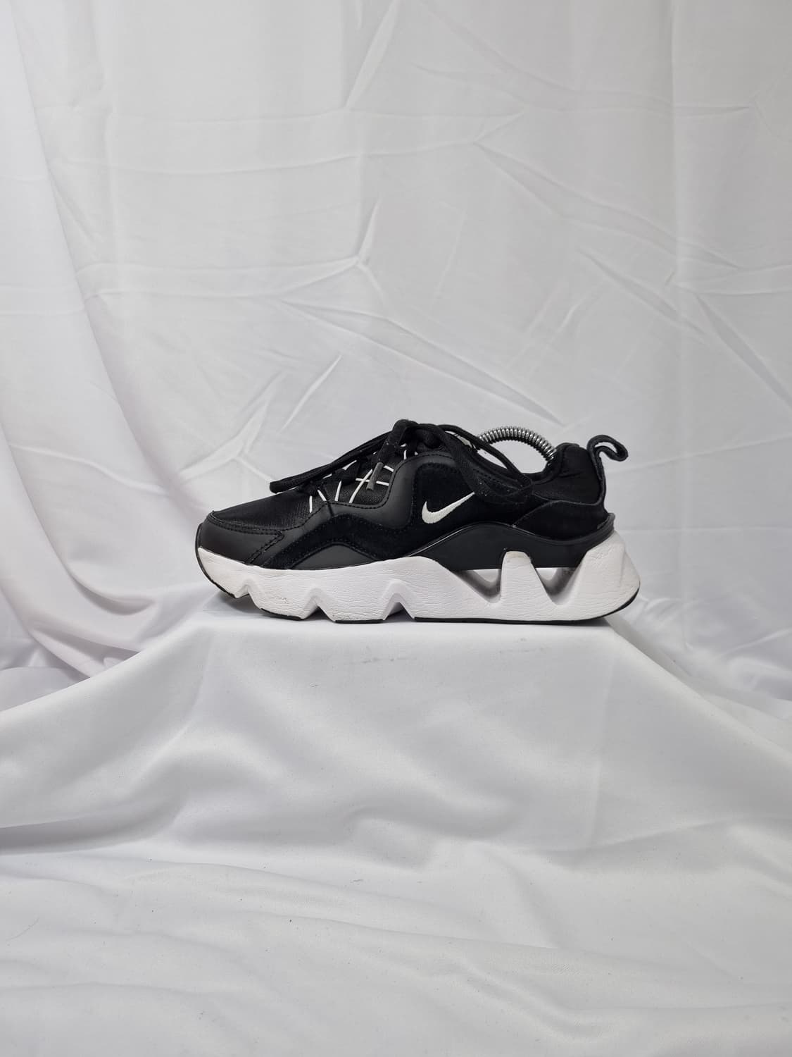 235 나이키 리즈 RYZ 라이즈 365 스니커즈 상품이미지1