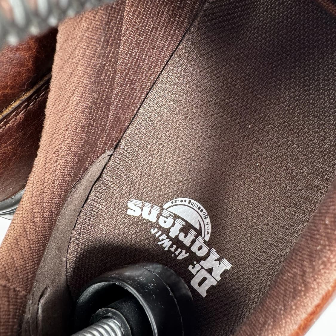 닥터마틴 리더 크레이지 호스 레더 유틸리티 슈즈 다크 브라운 250 상품이미지8